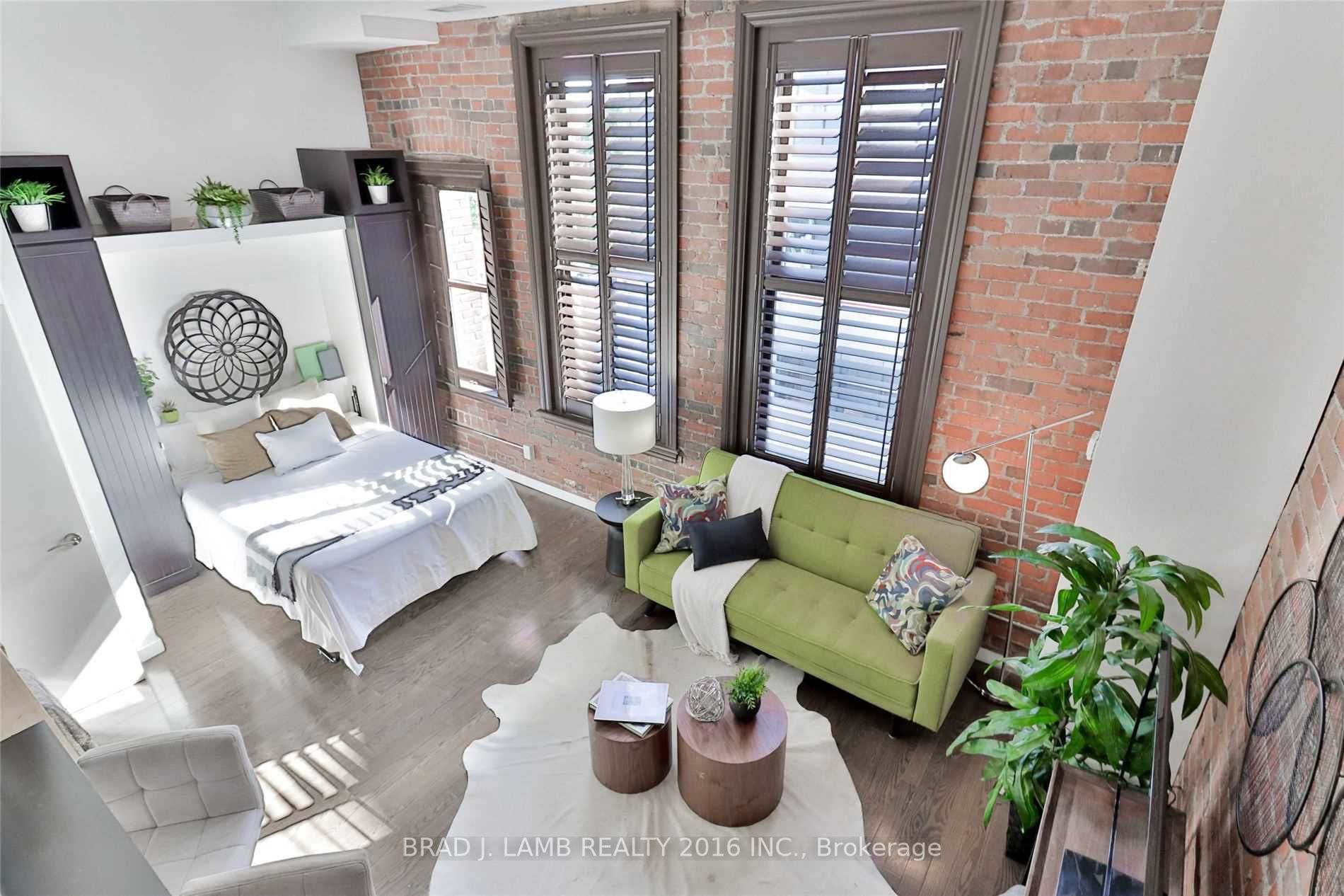 915 King Street W, #409