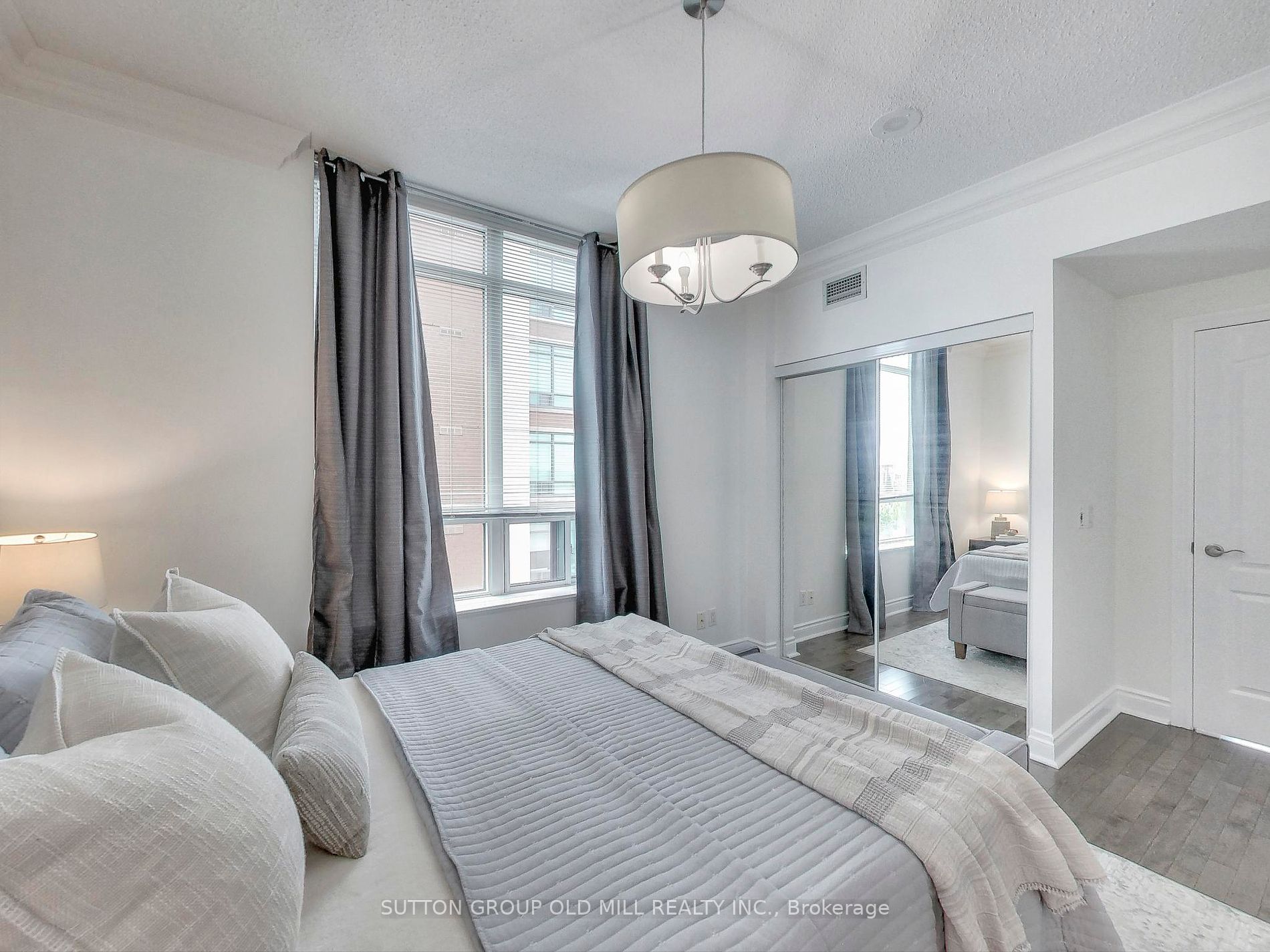 319 Merton Street, #1002