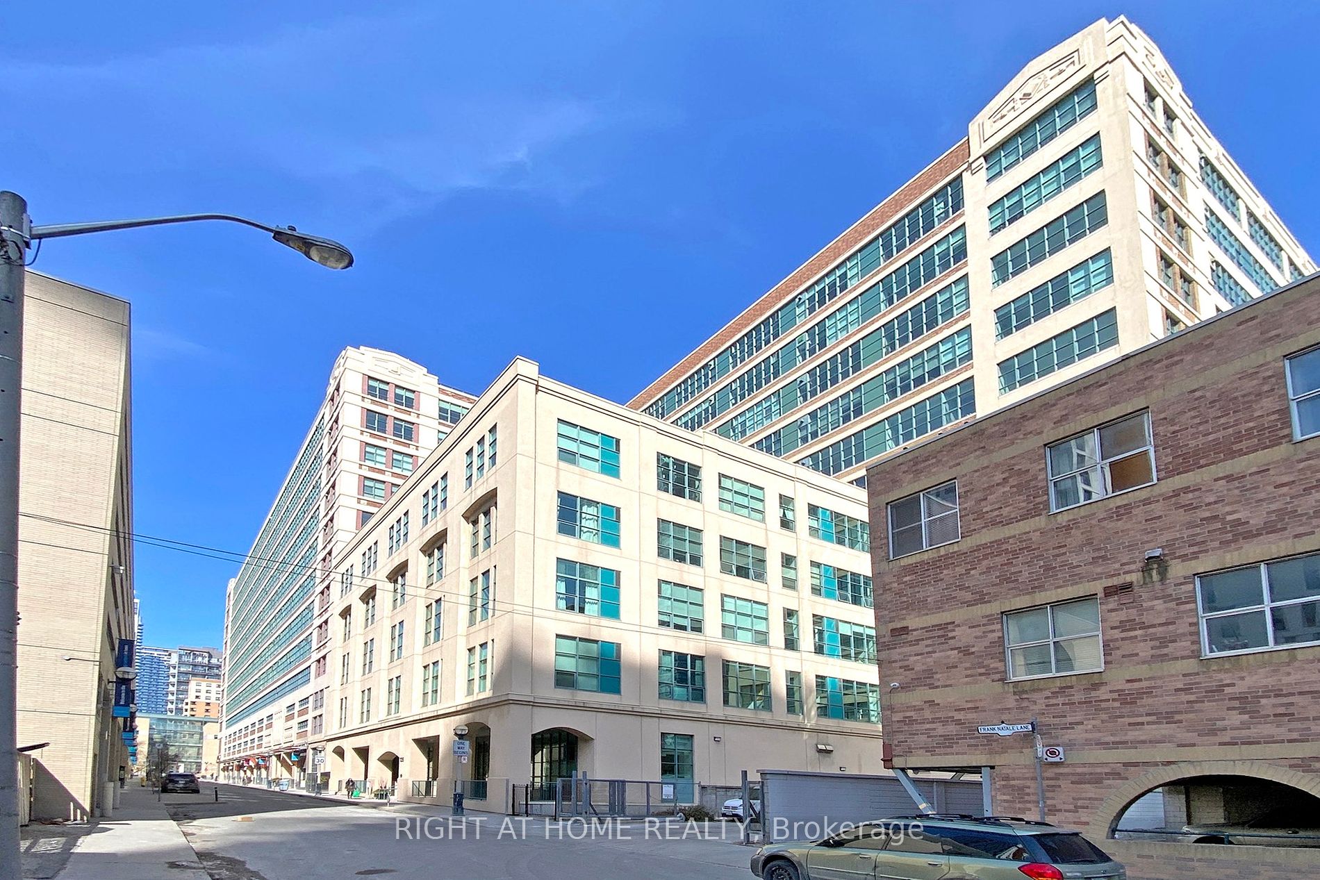 155 Dalhousie St, #718