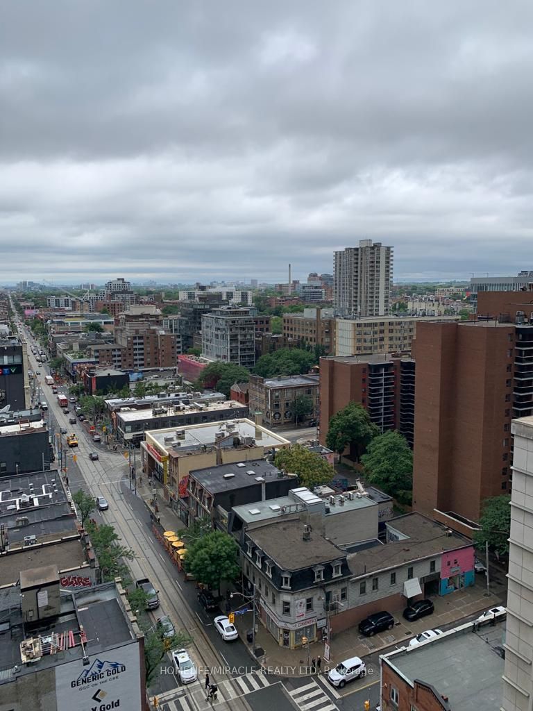 215 Queen St W, #1405