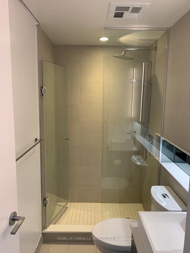 215 Queen St W, #1405