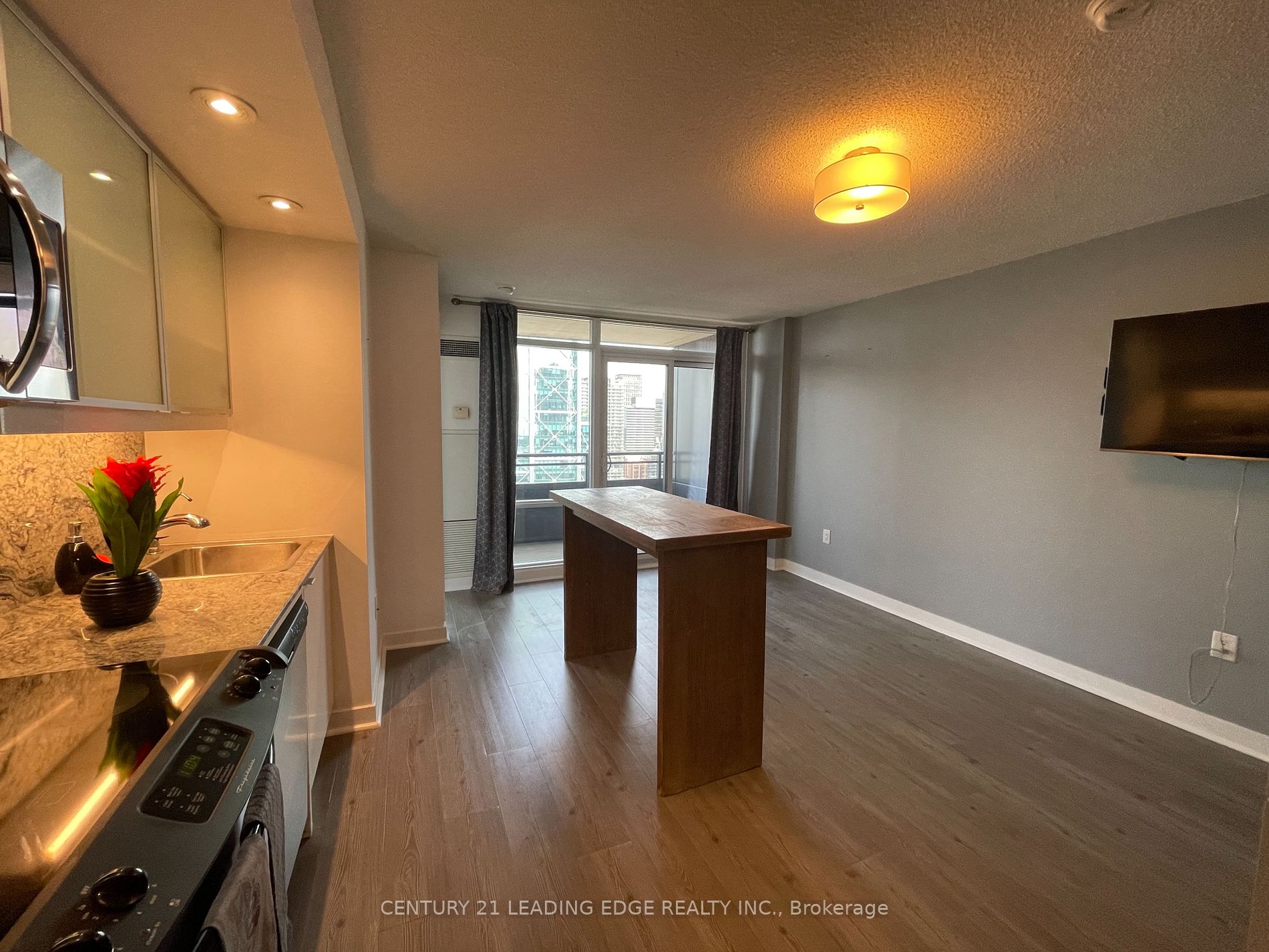 25 TELEGRAM Mews, #3211