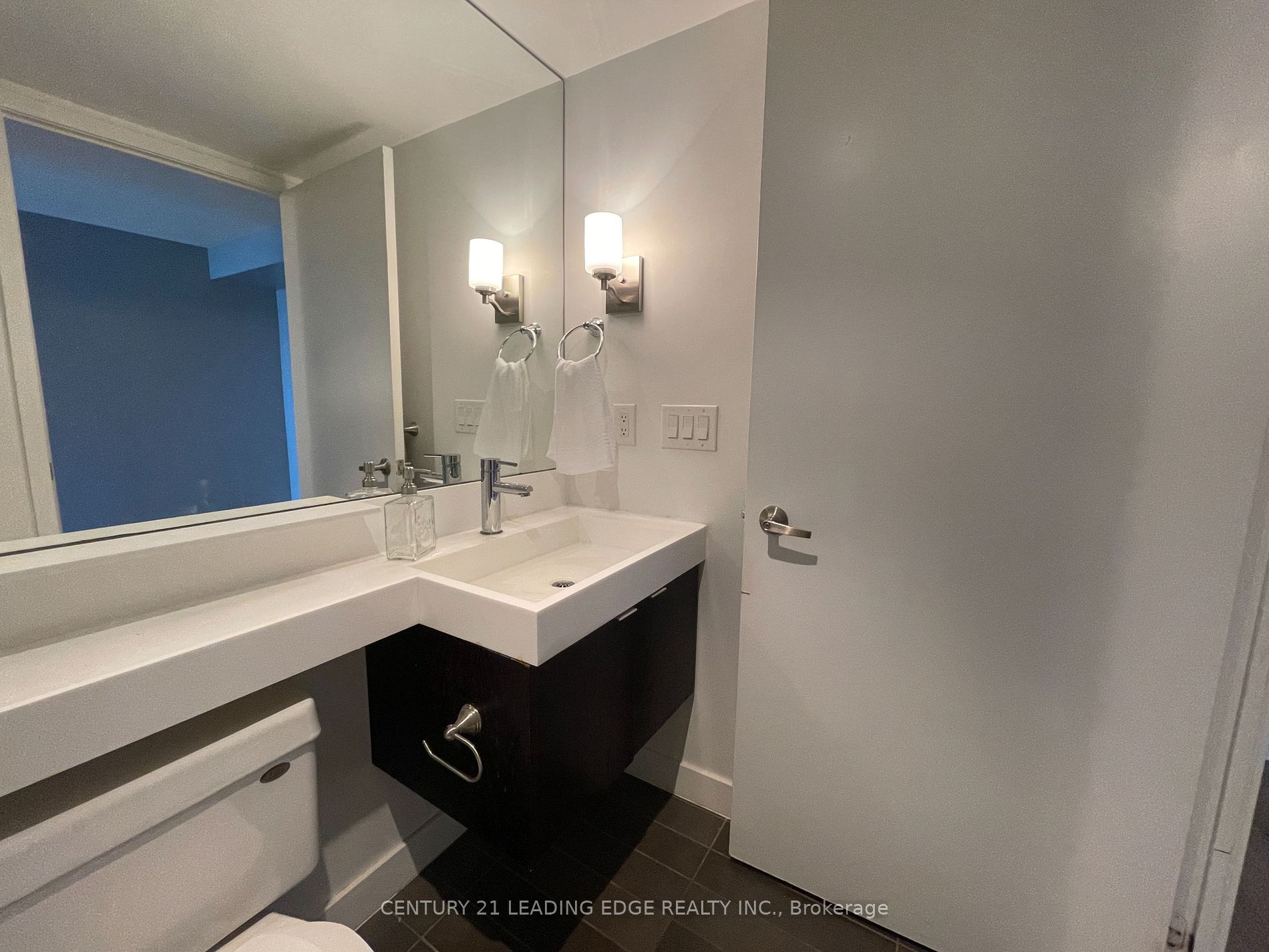 25 TELEGRAM Mews, #3211