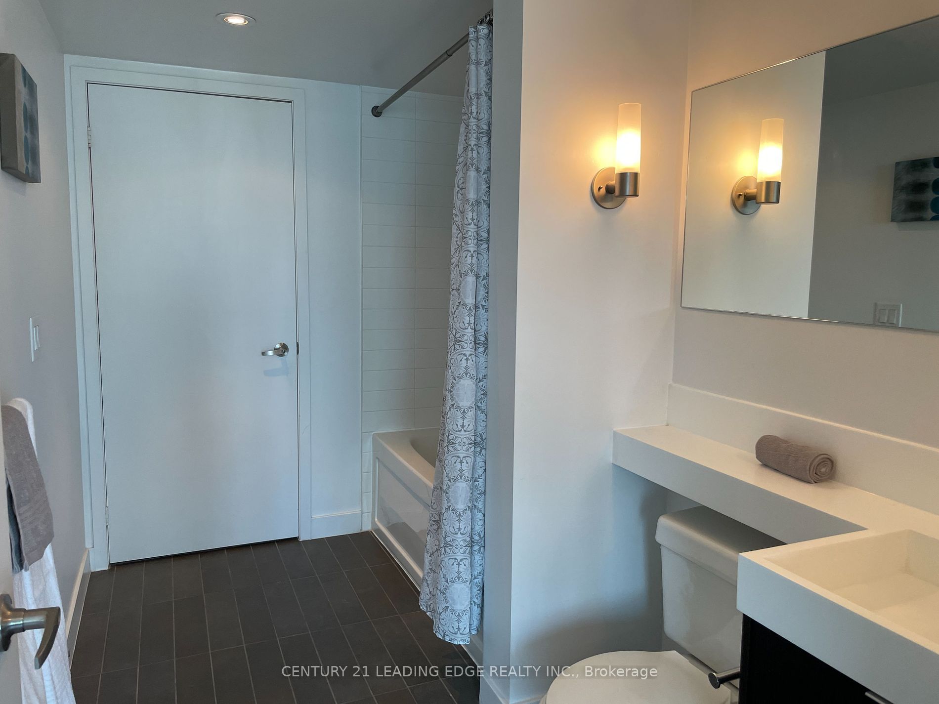 25 TELEGRAM Mews, #3211