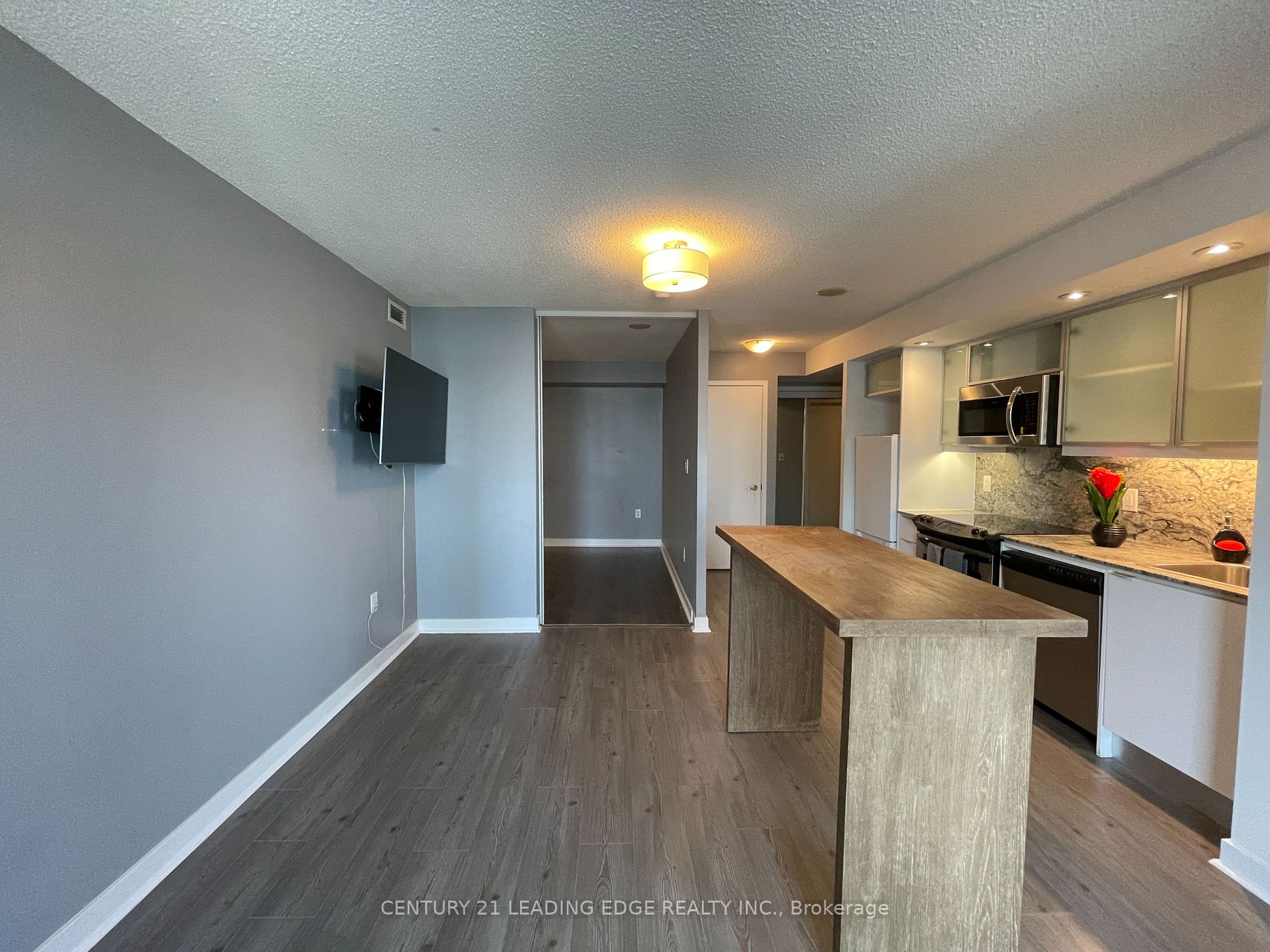 25 TELEGRAM Mews, #3211