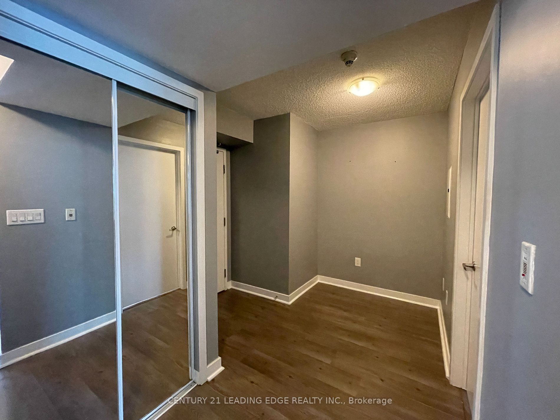 25 TELEGRAM Mews, #3211