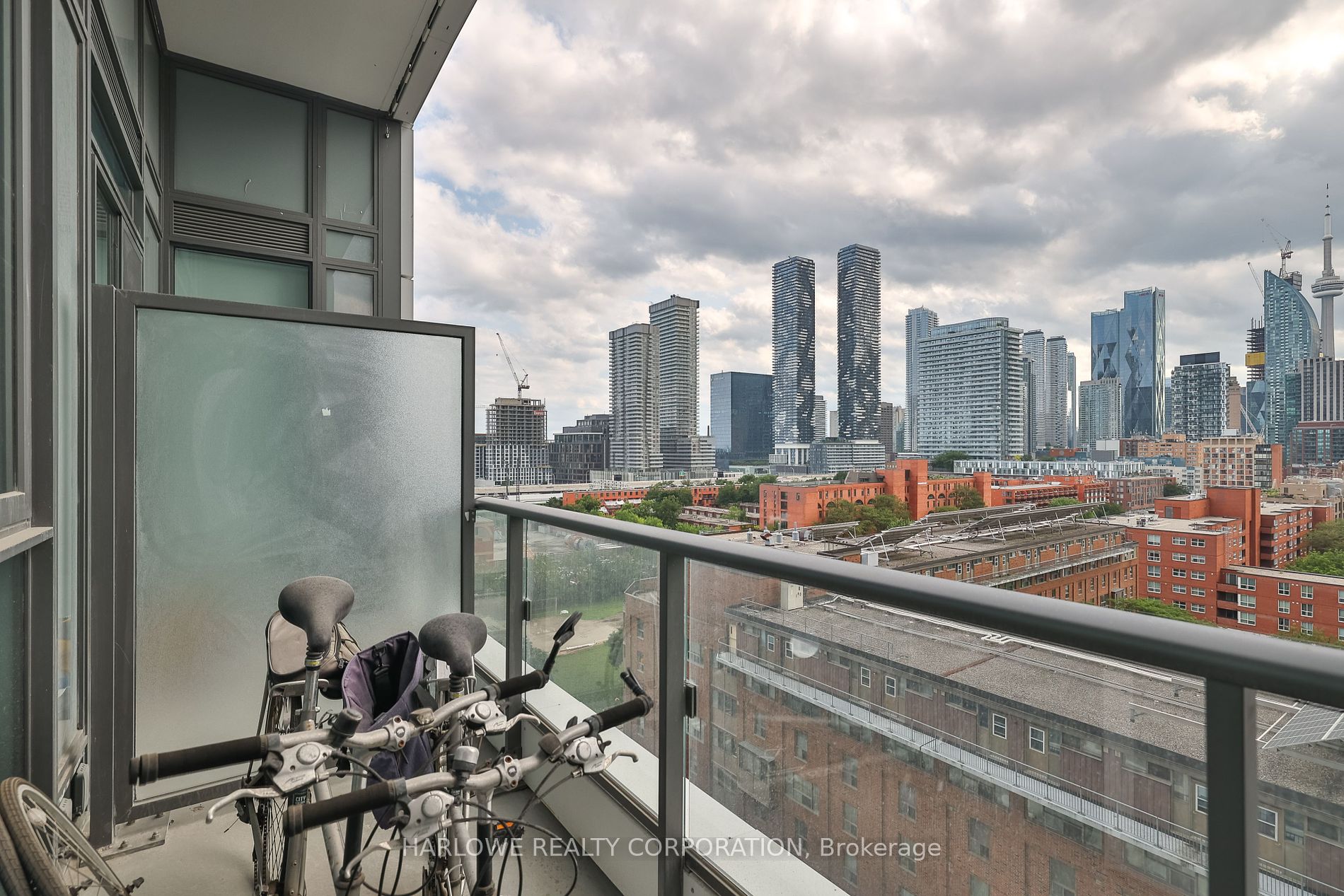 121 Lower Sherbourne St, #1056 SW