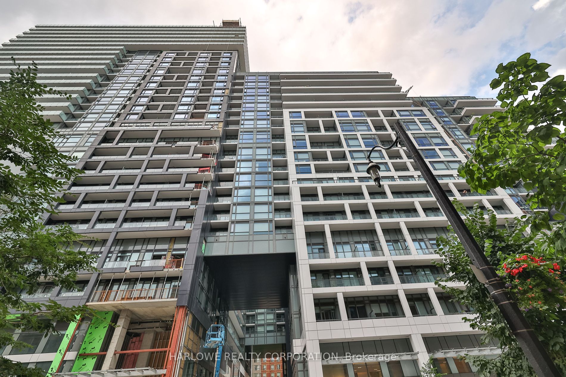 121 Lower Sherbourne St, #1056 SW