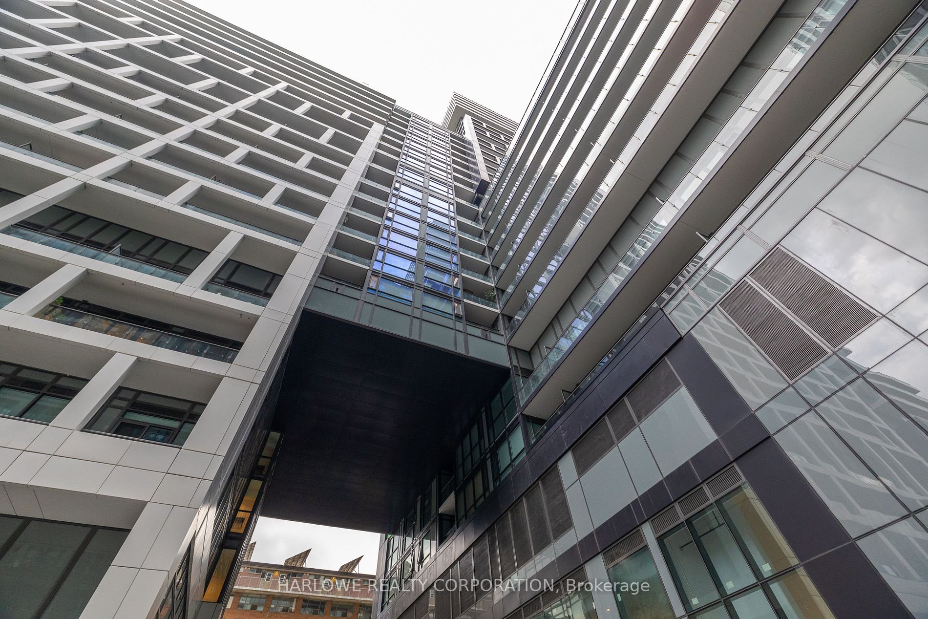 121 Lower Sherbourne St, #1056 SW