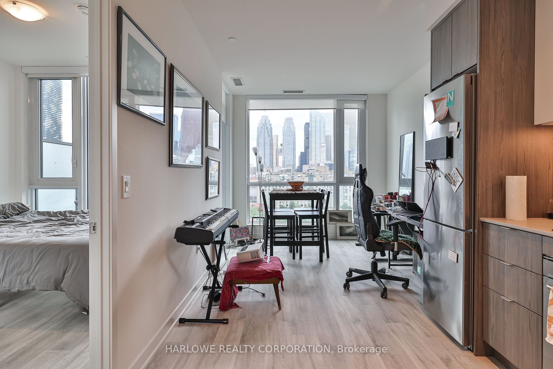 121 Lower Sherbourne St, #1056 SW