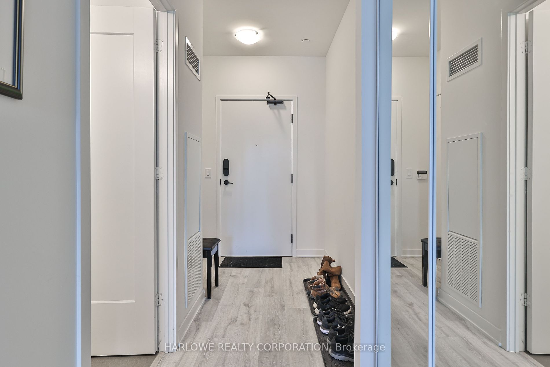 121 Lower Sherbourne St, #1056 SW