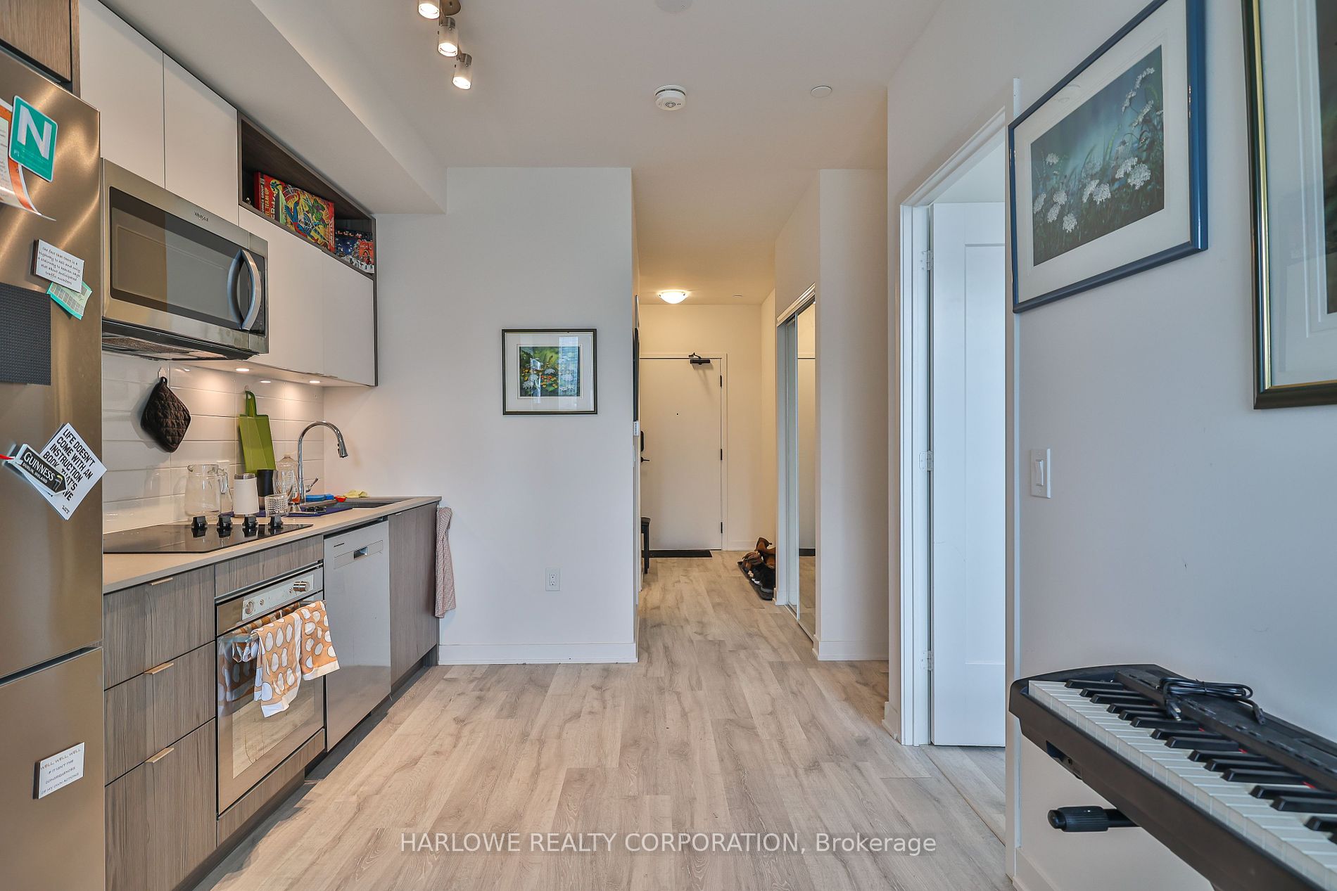 121 Lower Sherbourne St, #1056 SW