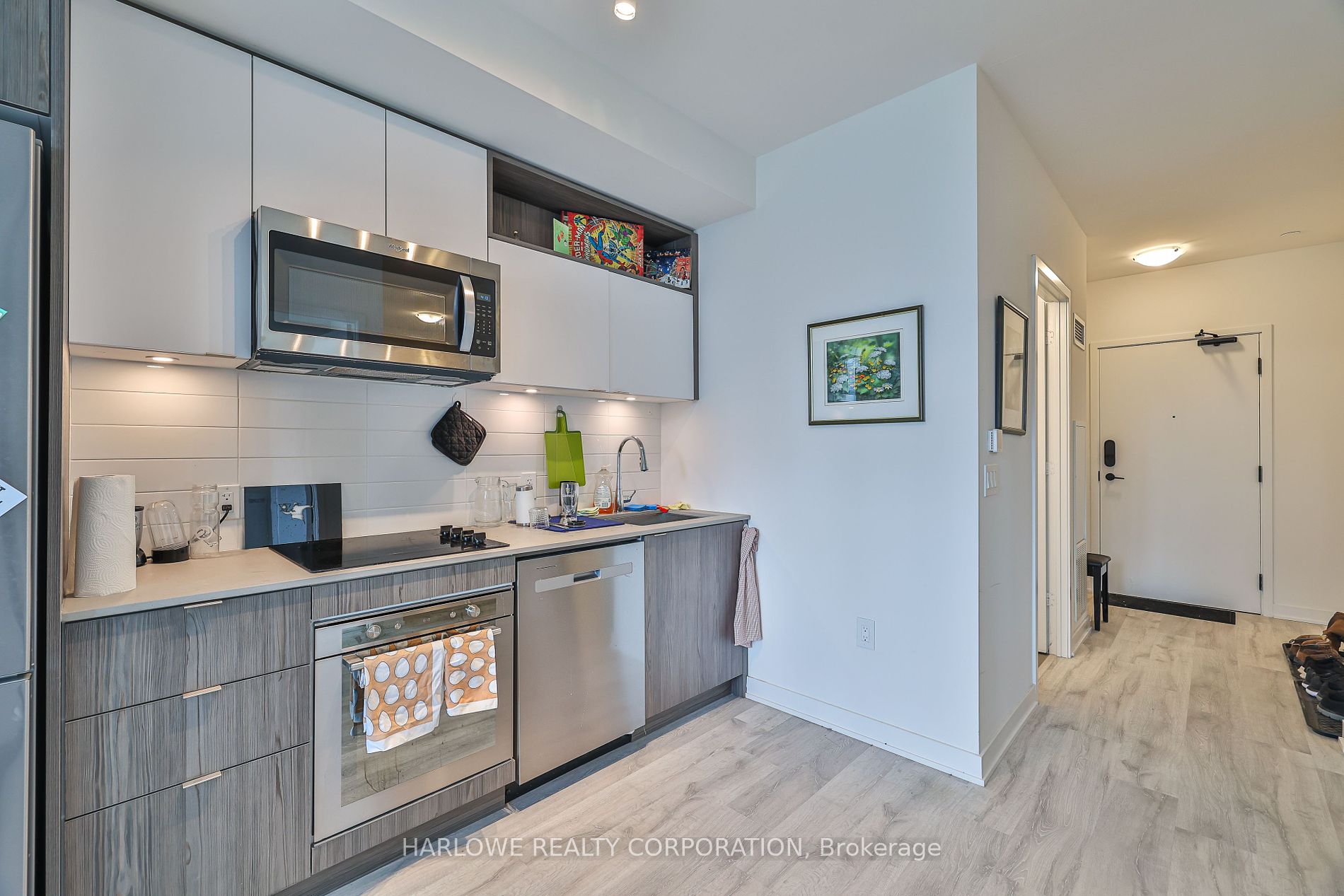 121 Lower Sherbourne St, #1056 SW