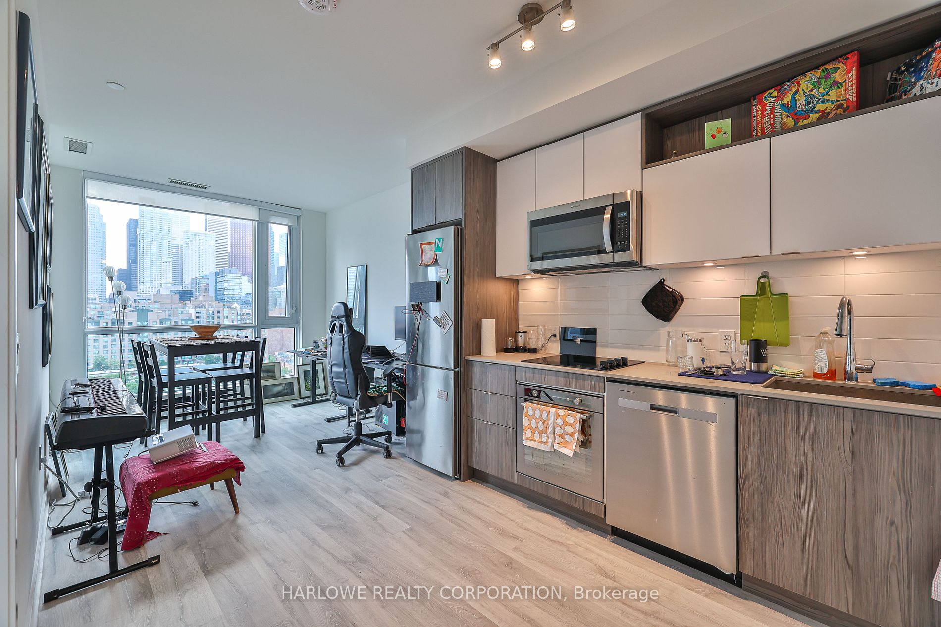 121 Lower Sherbourne St, #1056 SW