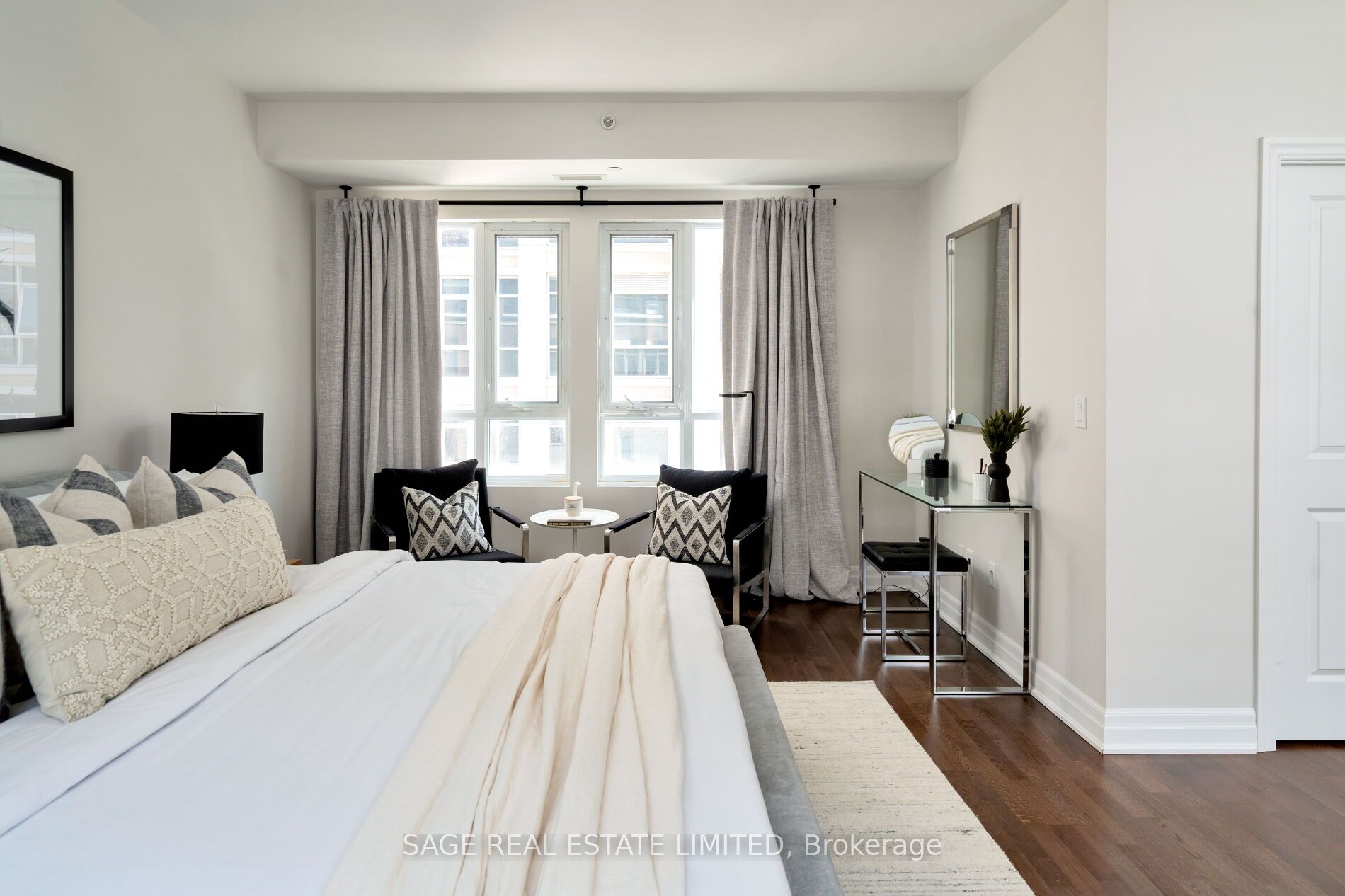 75 Sloping Sky Mews, #2