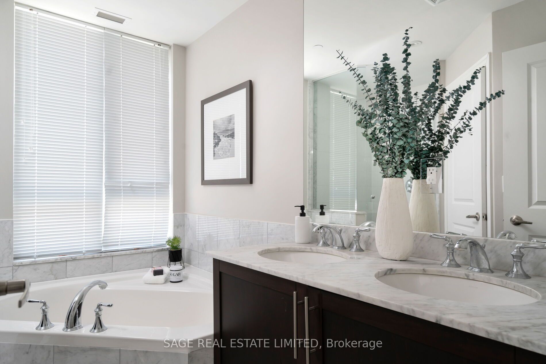 75 Sloping Sky Mews, #2