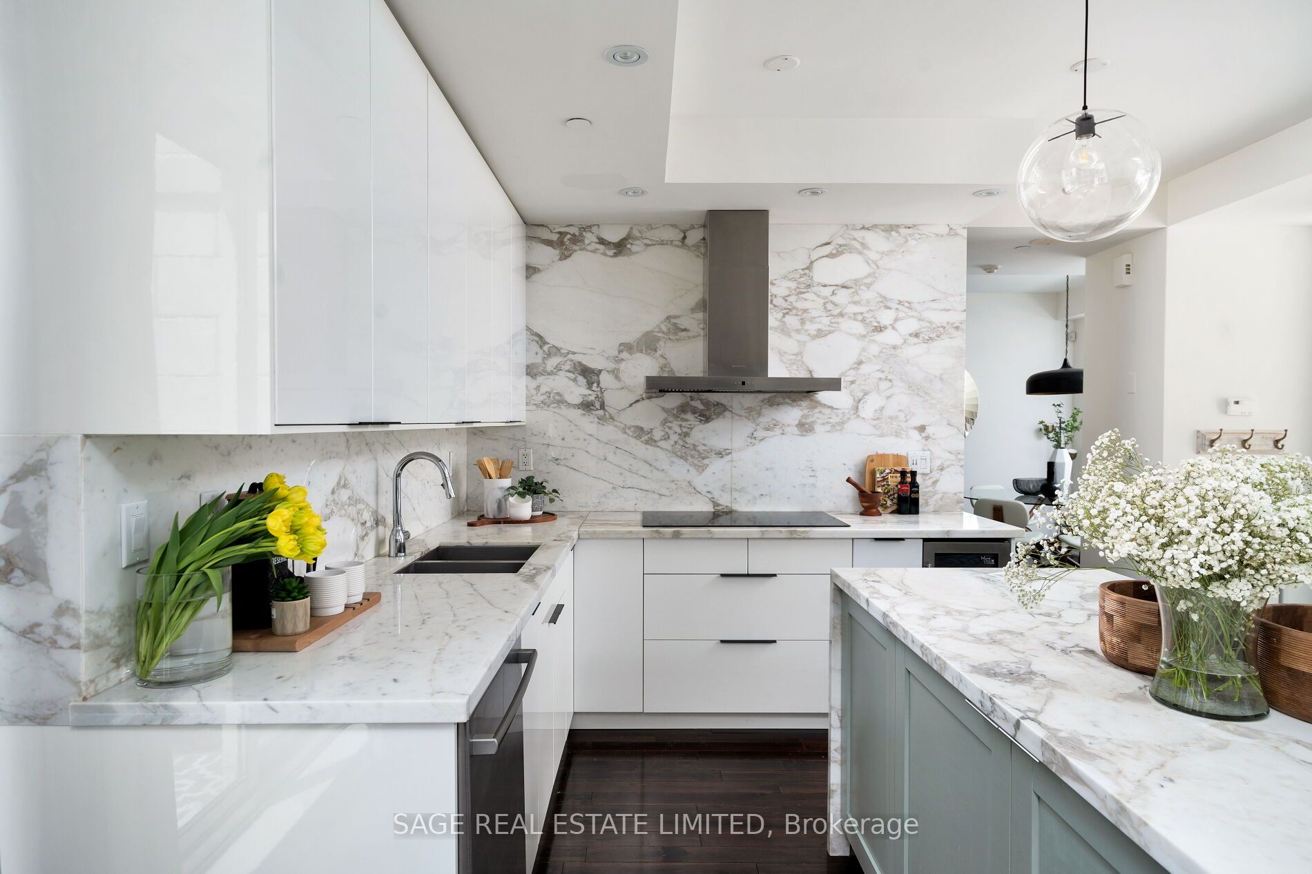 75 Sloping Sky Mews, #2