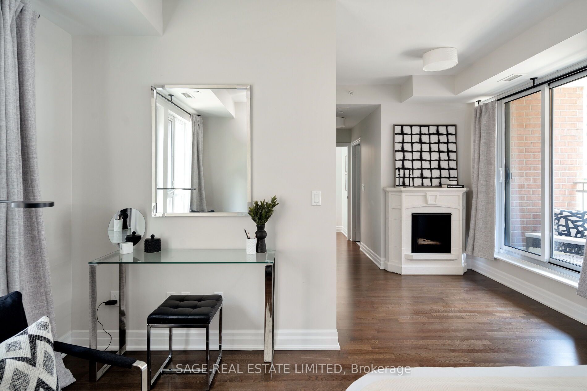 75 Sloping Sky Mews, #2