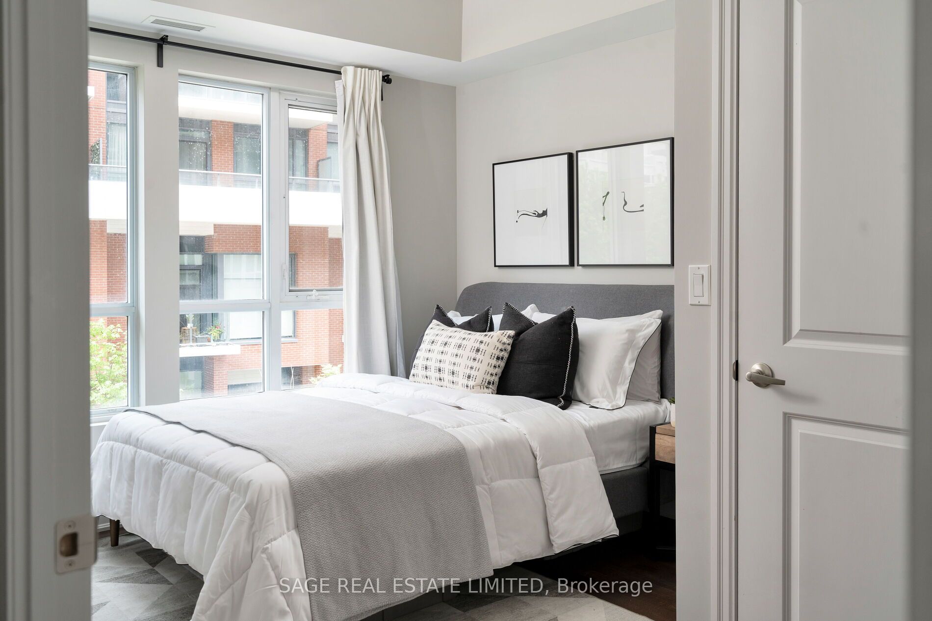 75 Sloping Sky Mews, #2