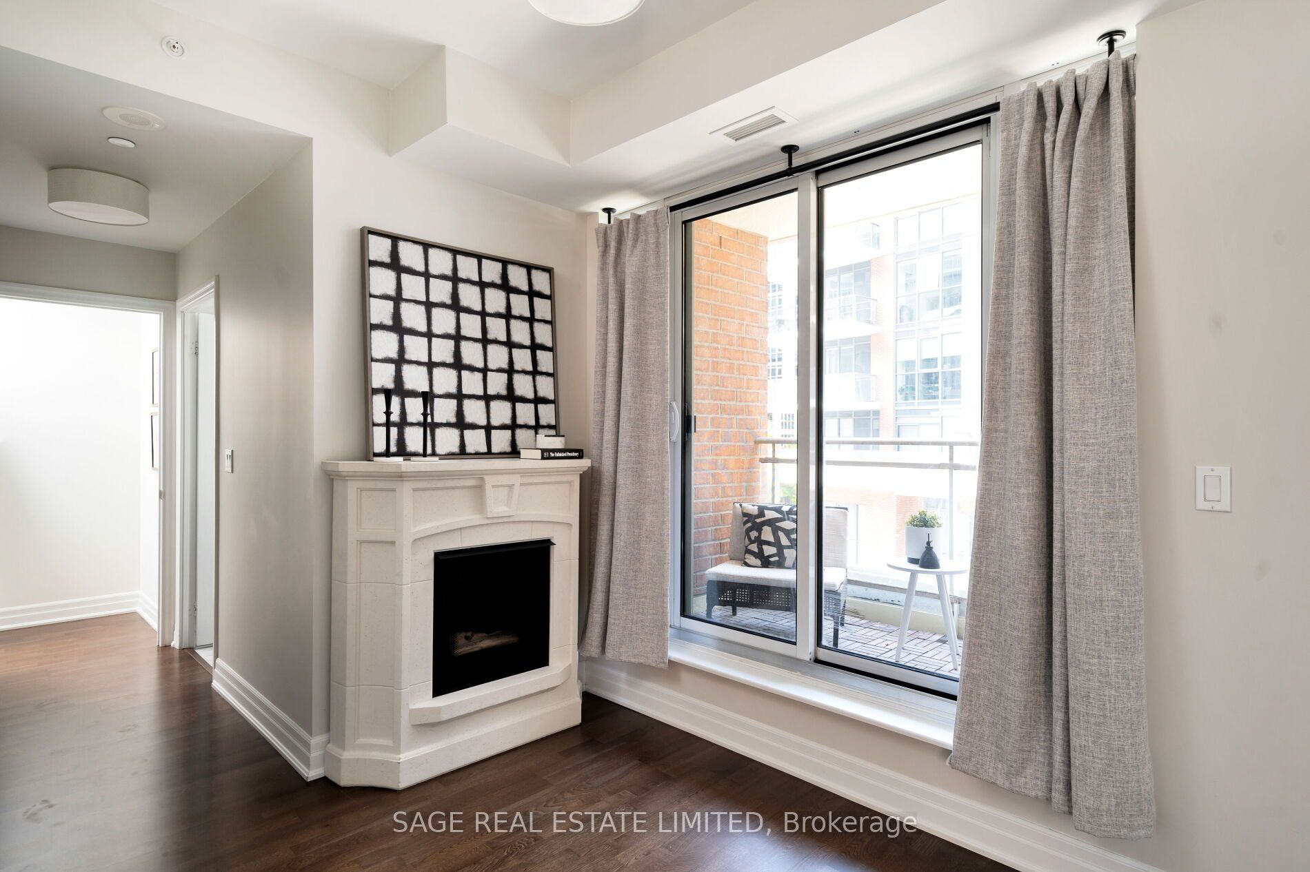 75 Sloping Sky Mews, #2