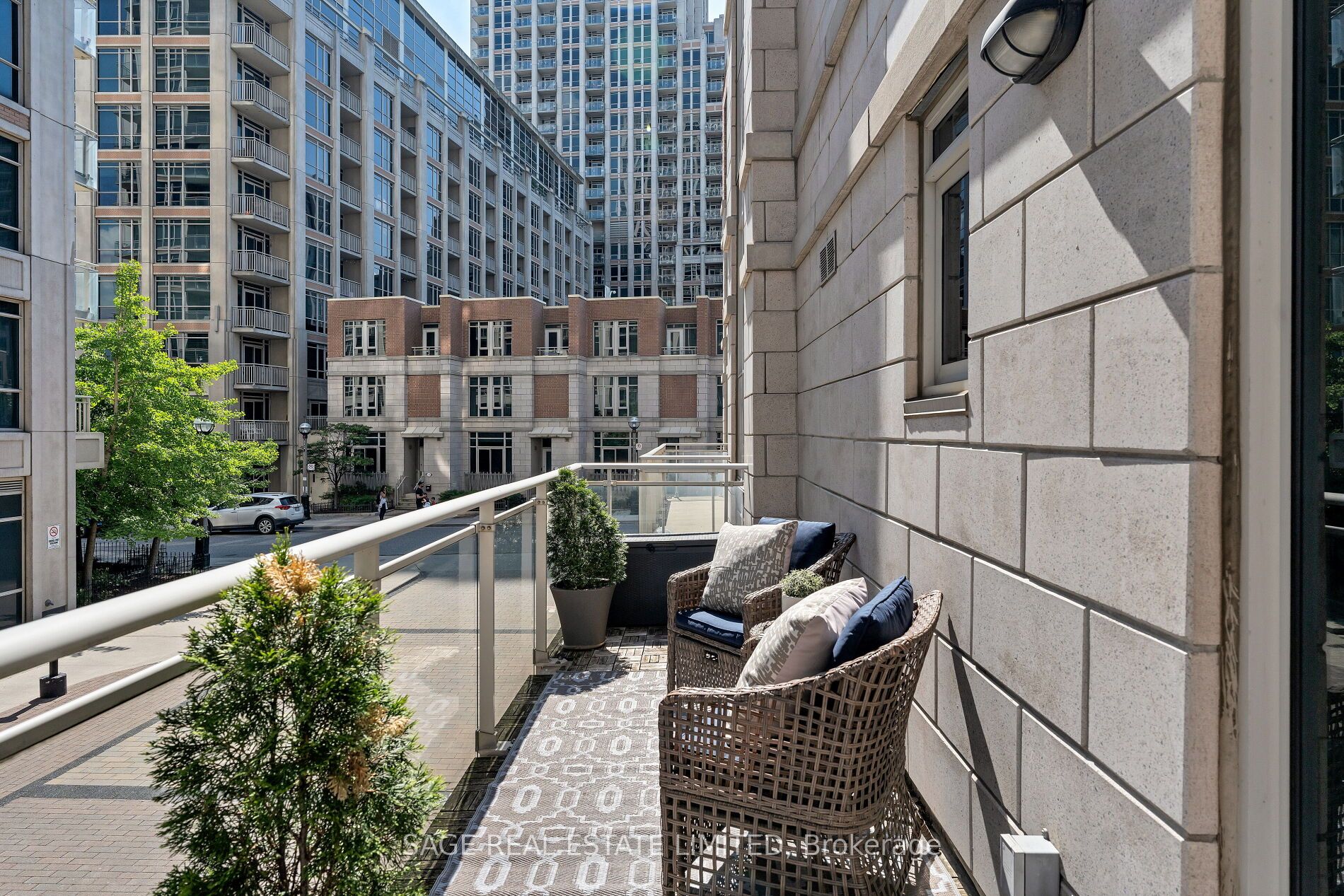 75 Sloping Sky Mews, #2