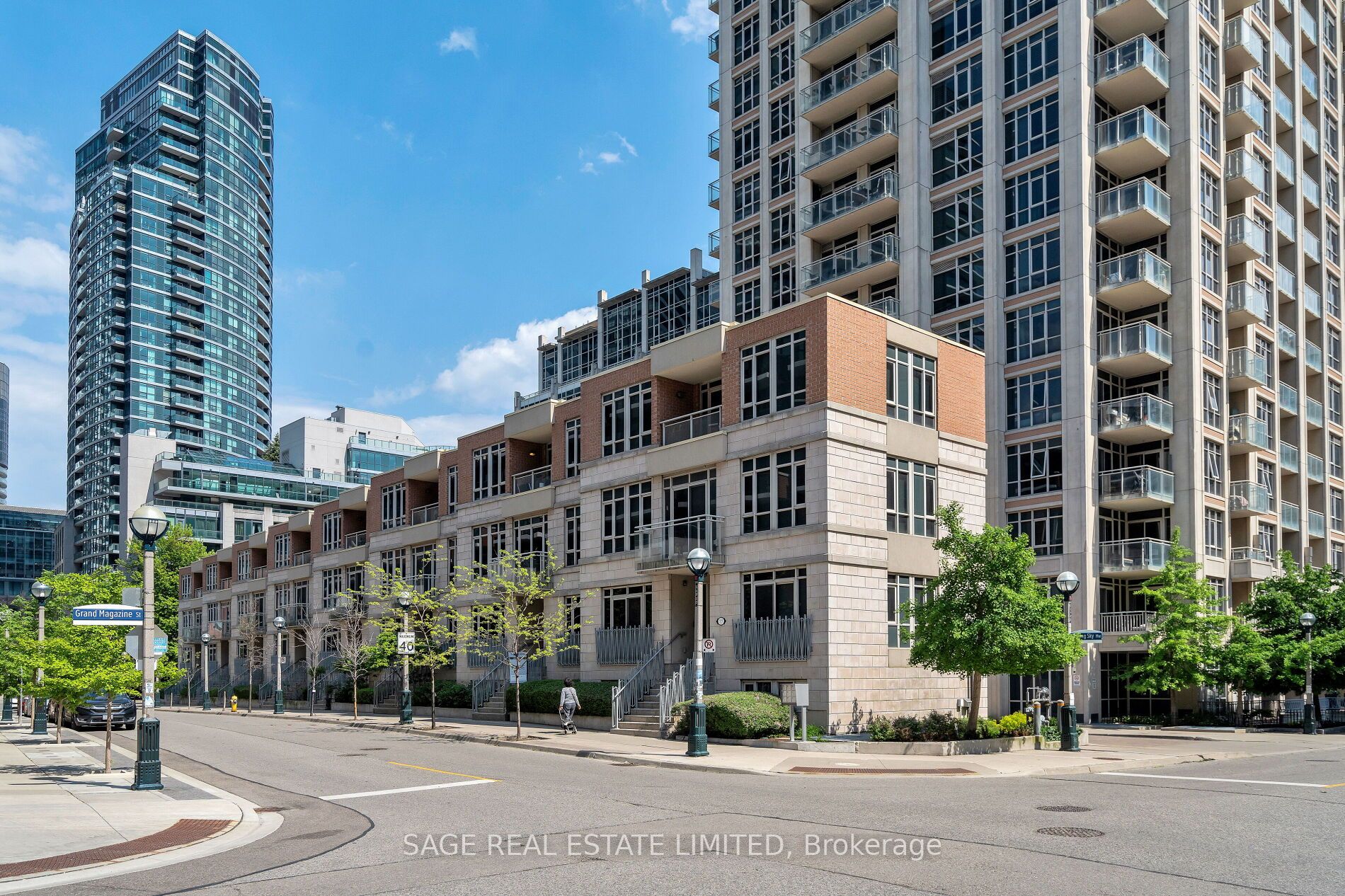 75 Sloping Sky Mews, #2