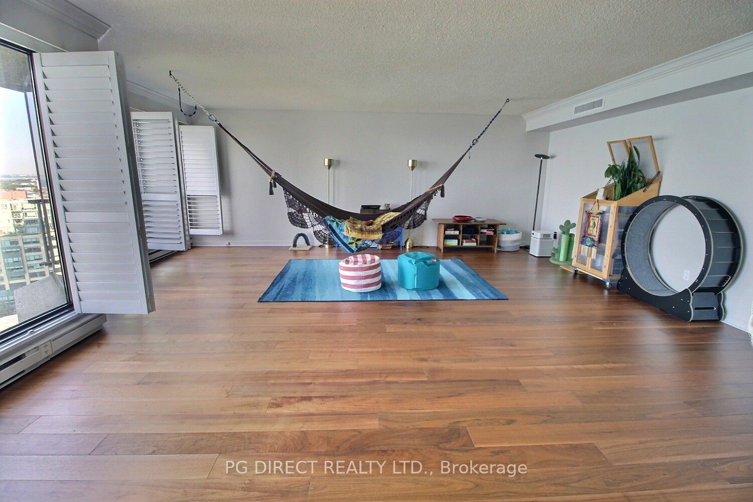 55 Harbour Sq, #1911