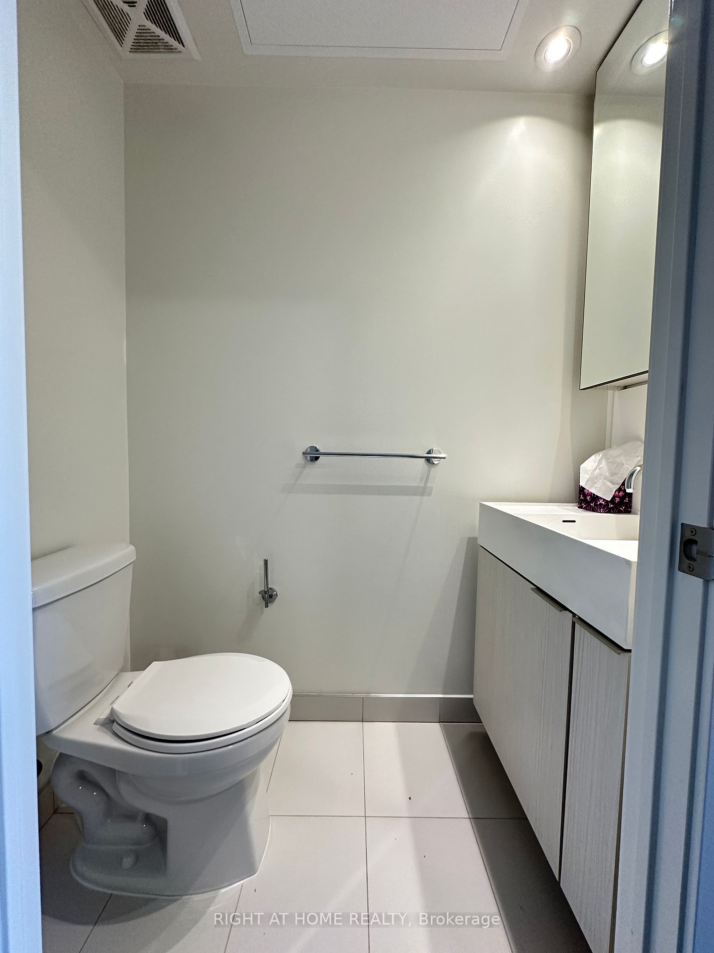 20 Richardson St, #405