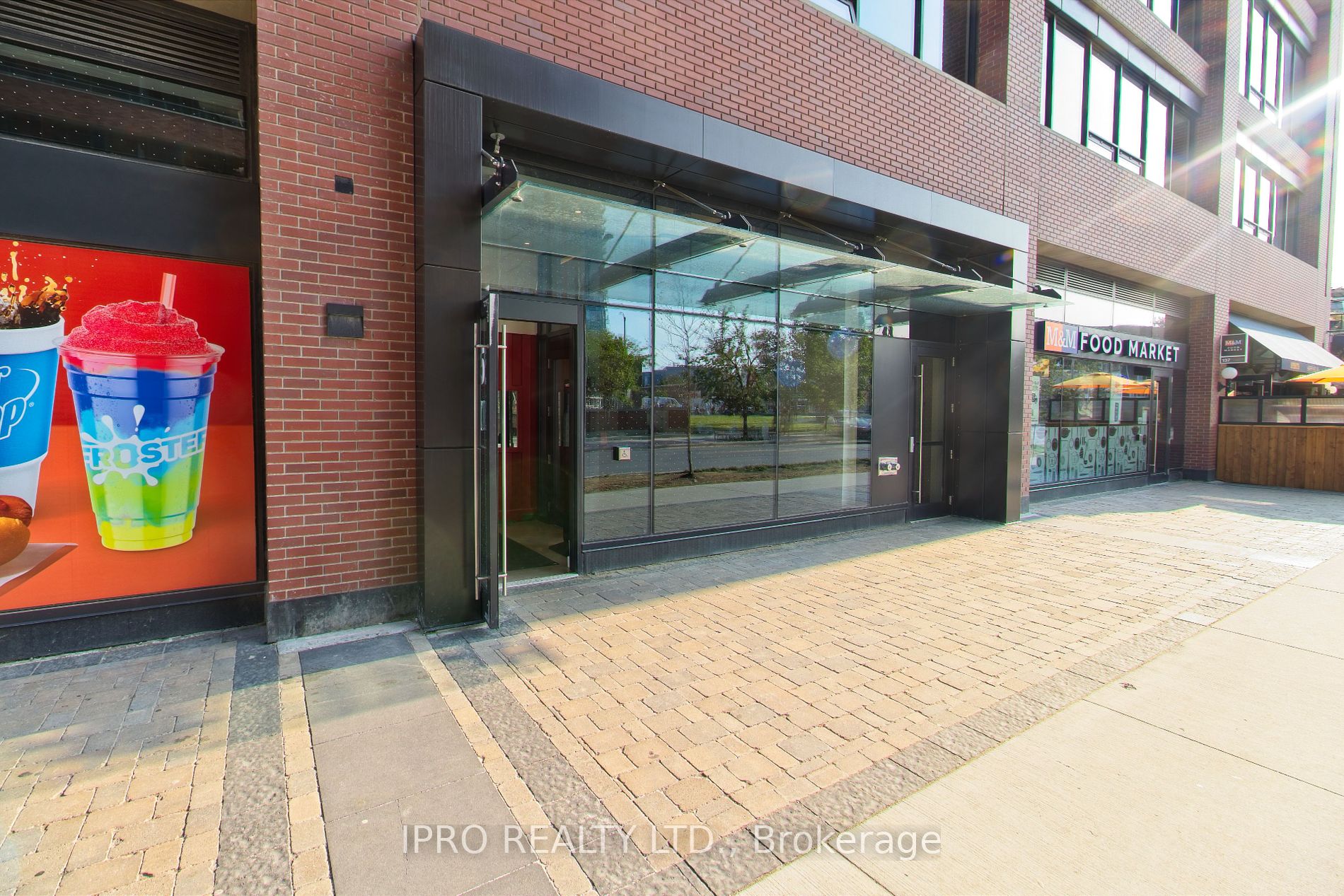 135 East Liberty St, #806