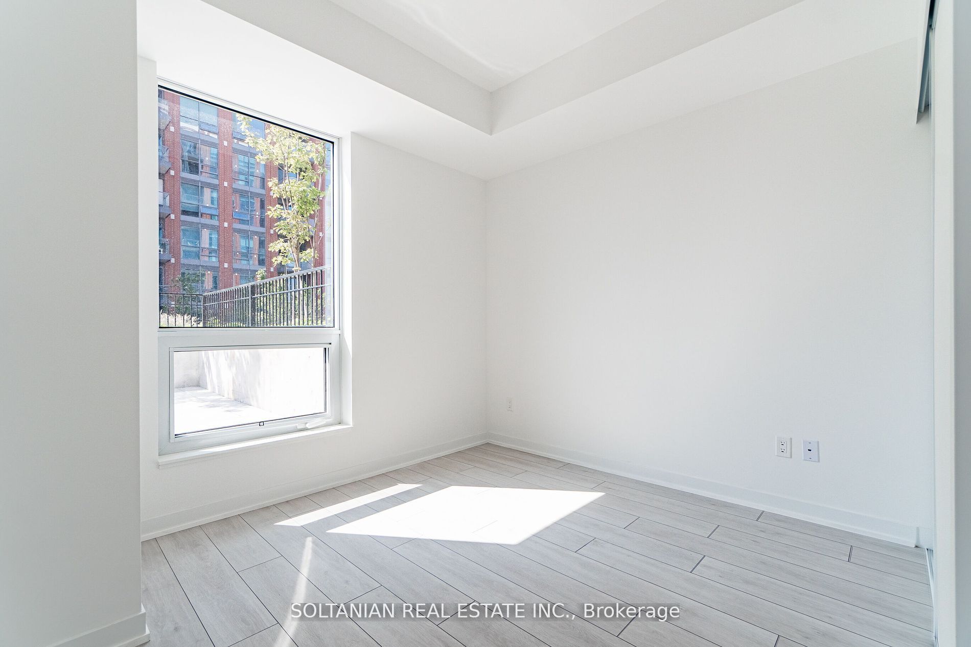 31 Tippett Rd, #728