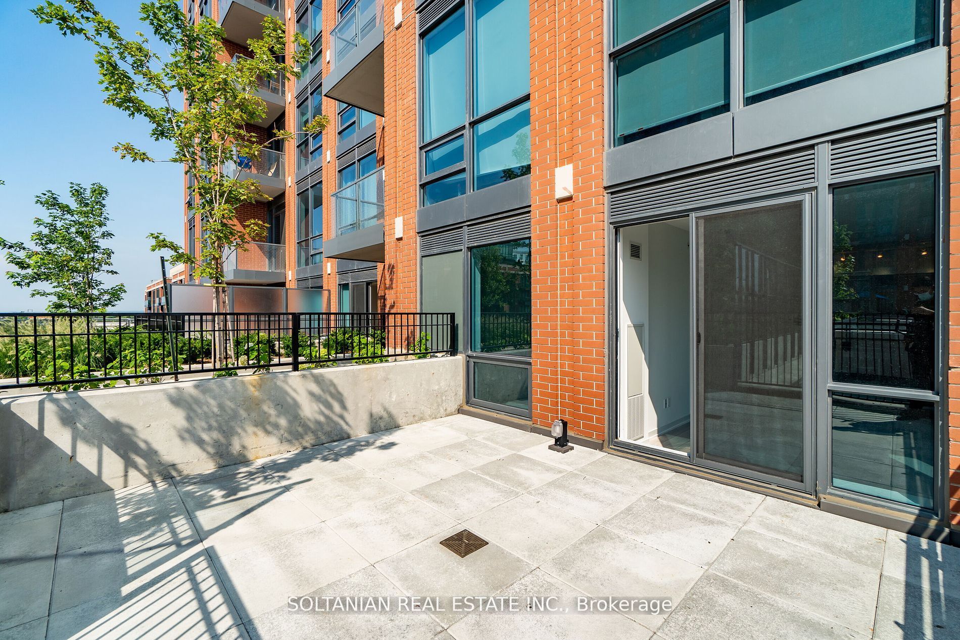 31 Tippett Rd, #728