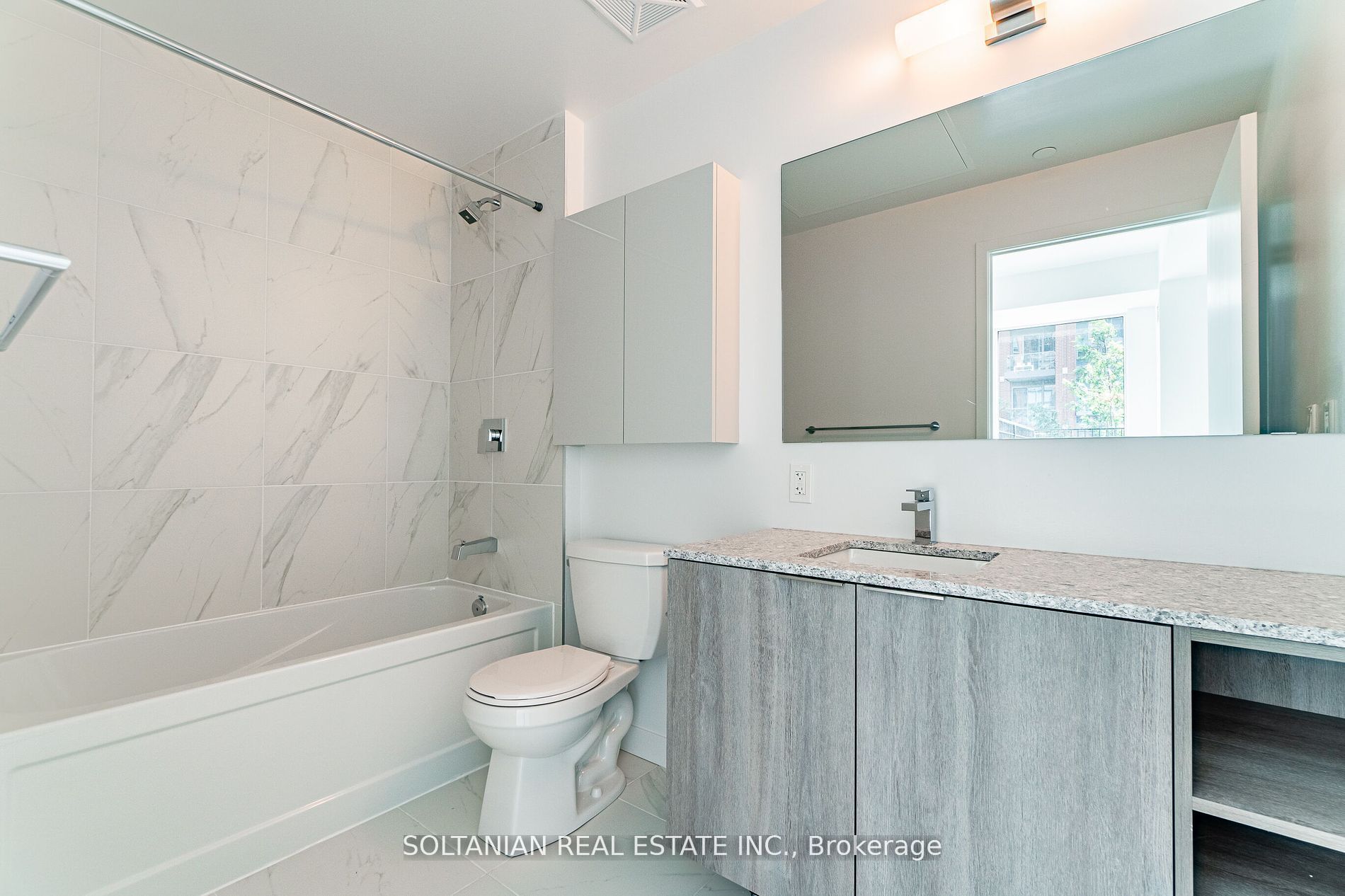 31 Tippett Rd, #728