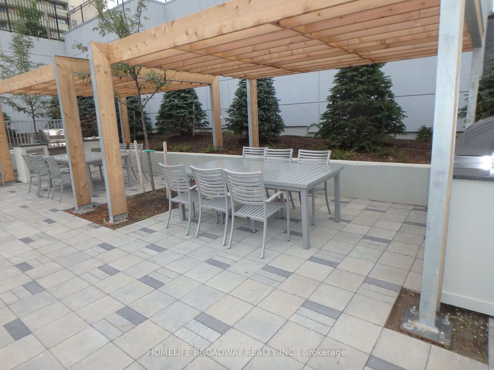 18 Graydon Hall Dr, #506