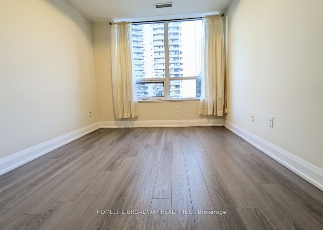18 Graydon Hall Dr, #506