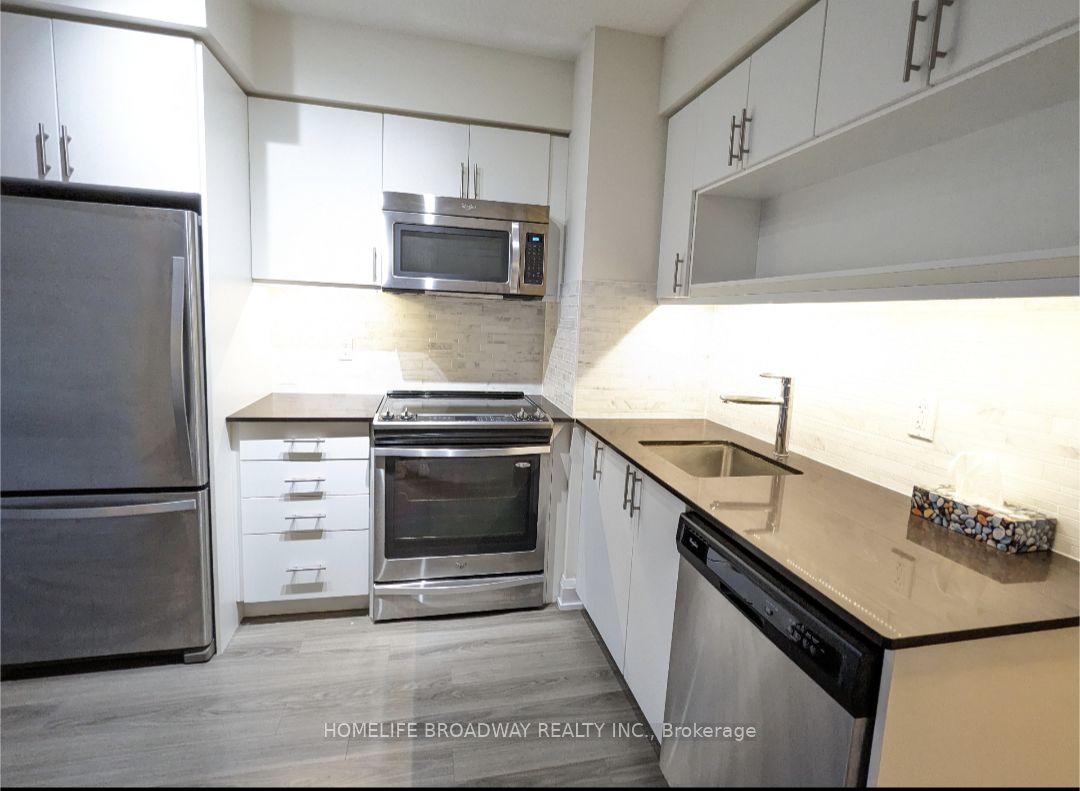 18 Graydon Hall Dr, #506