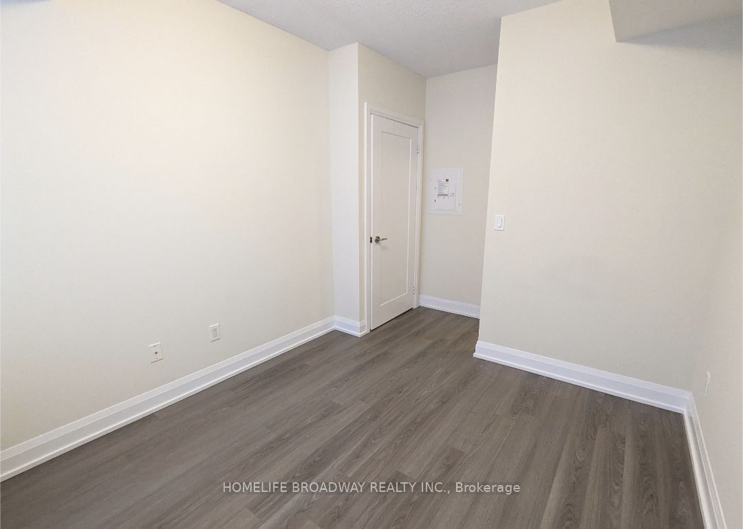 18 Graydon Hall Dr, #506