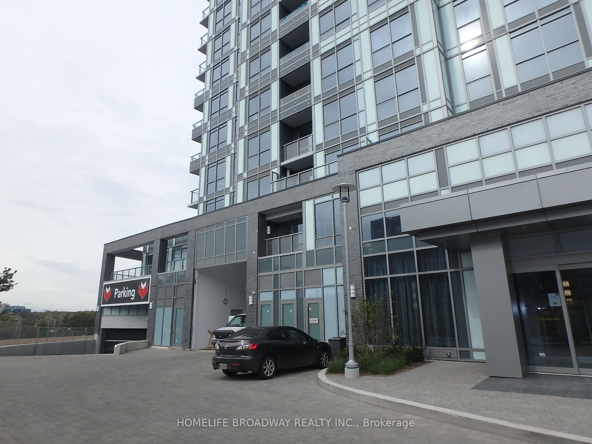 18 Graydon Hall Dr, #506