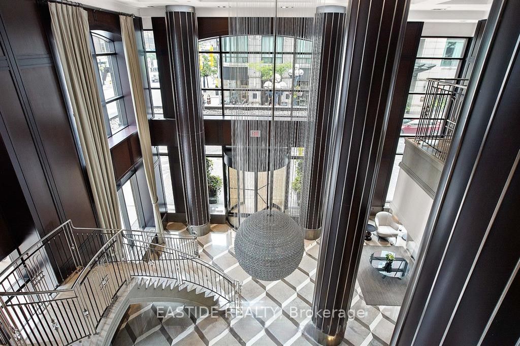 68 Yorkville Ave, #303