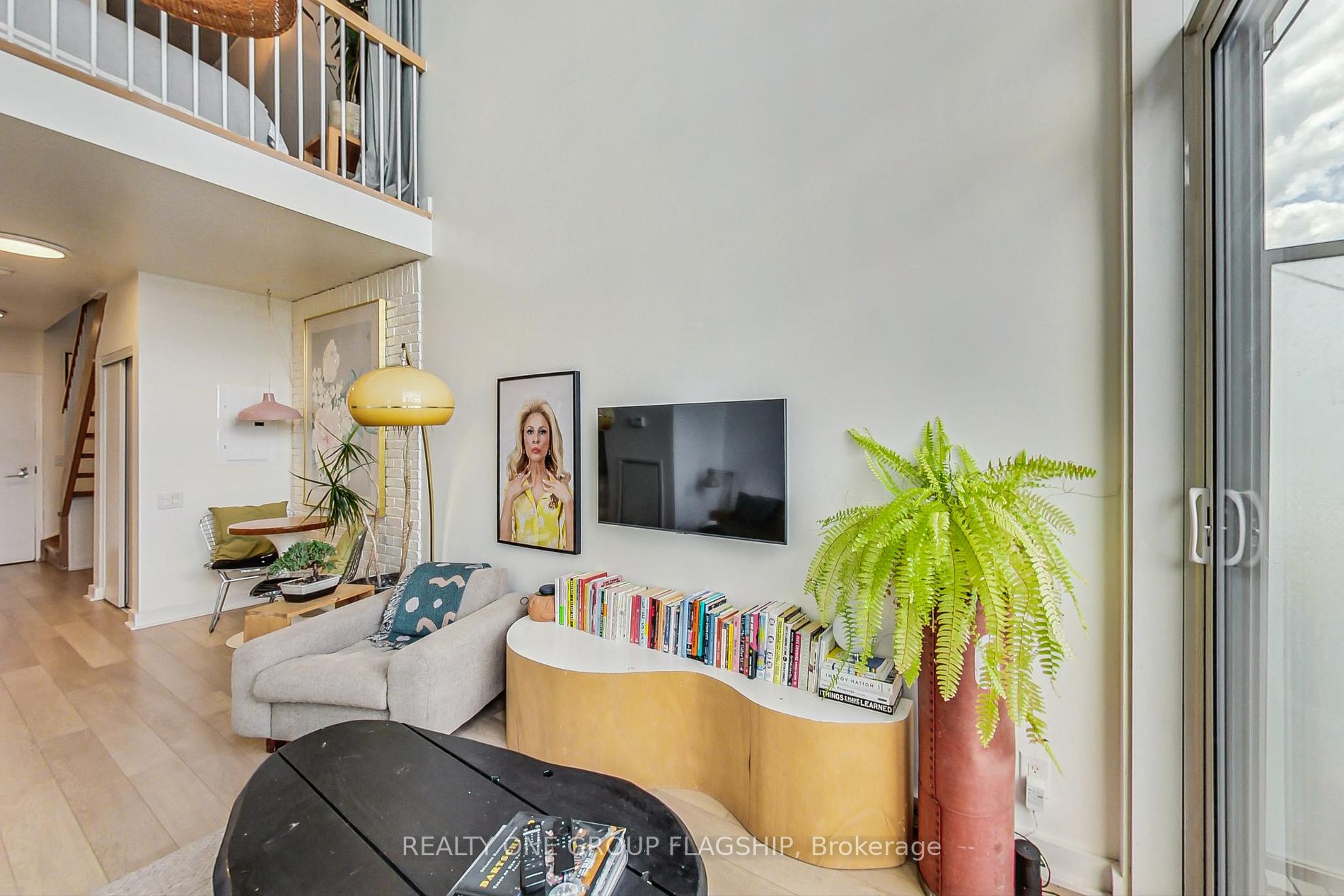 5 Hanna Avenue #617