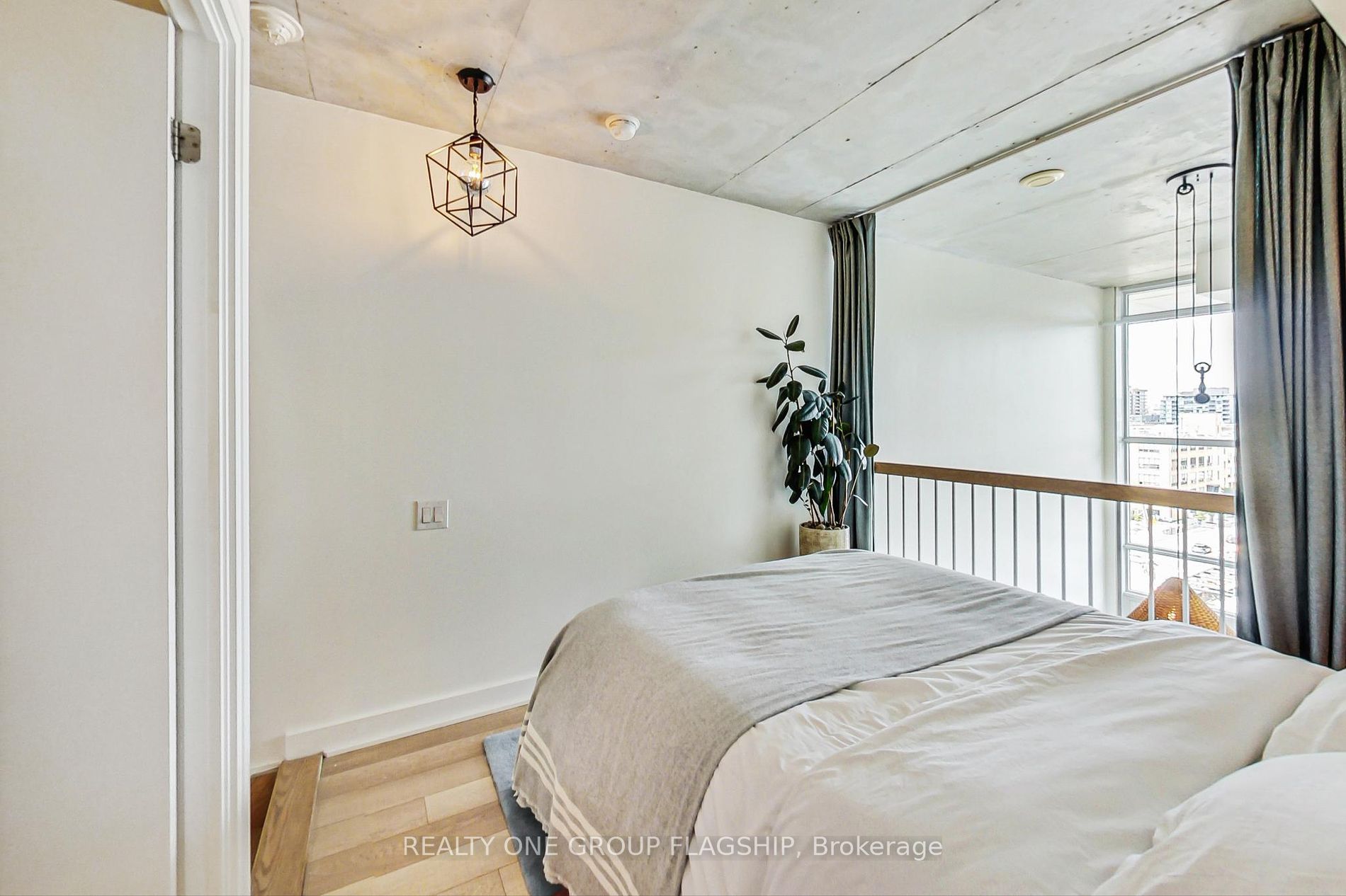 5 Hanna Avenue #617