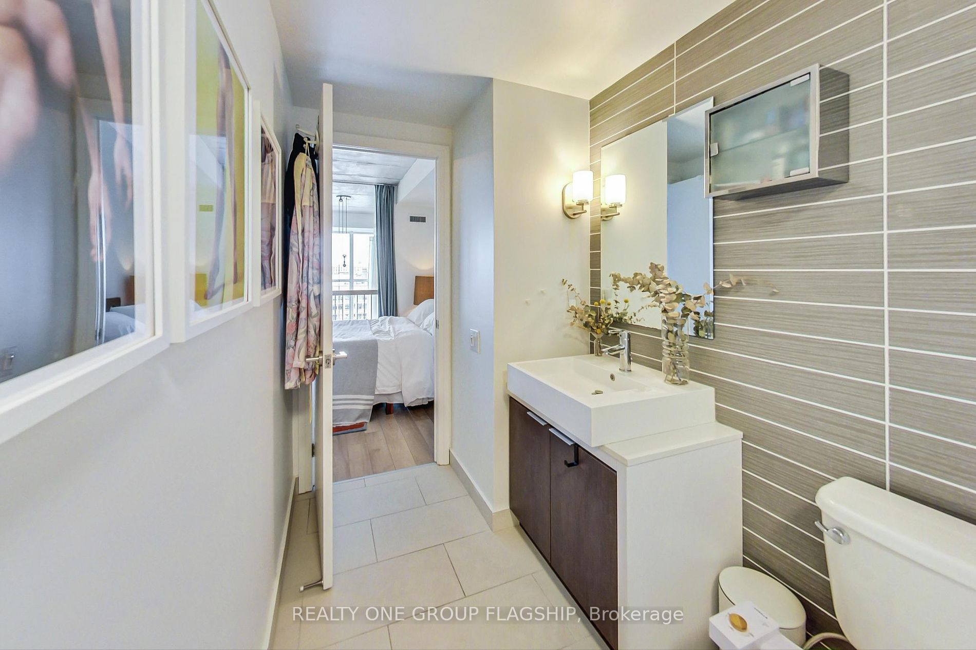 5 Hanna Avenue #617