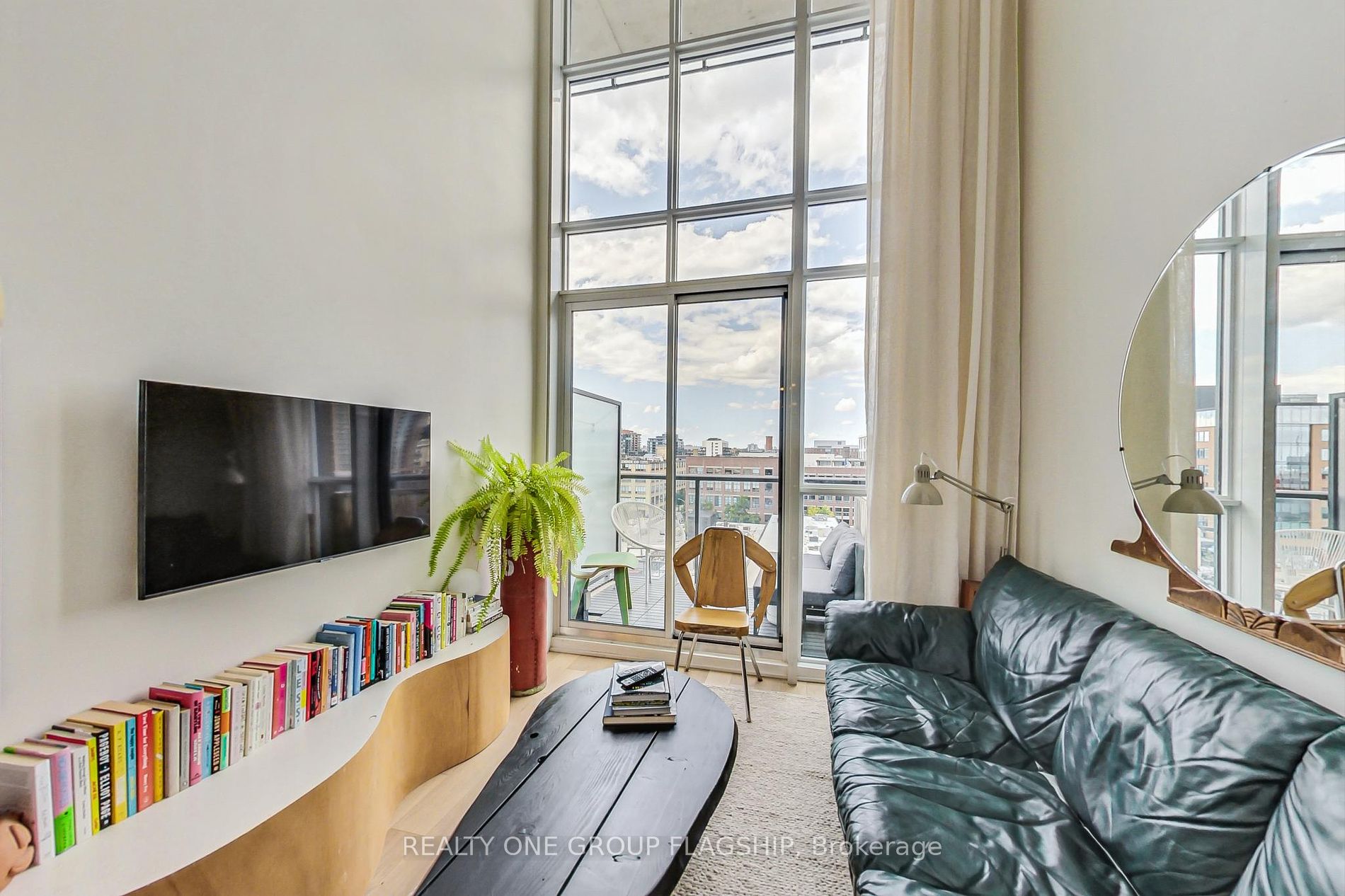 5 Hanna Avenue #617