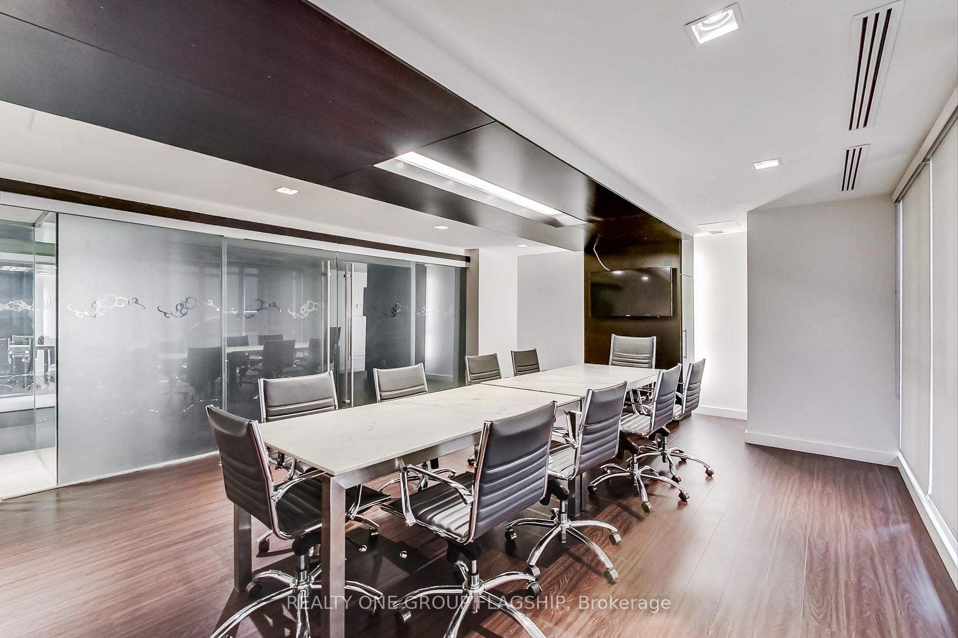 5 Hanna Avenue #617