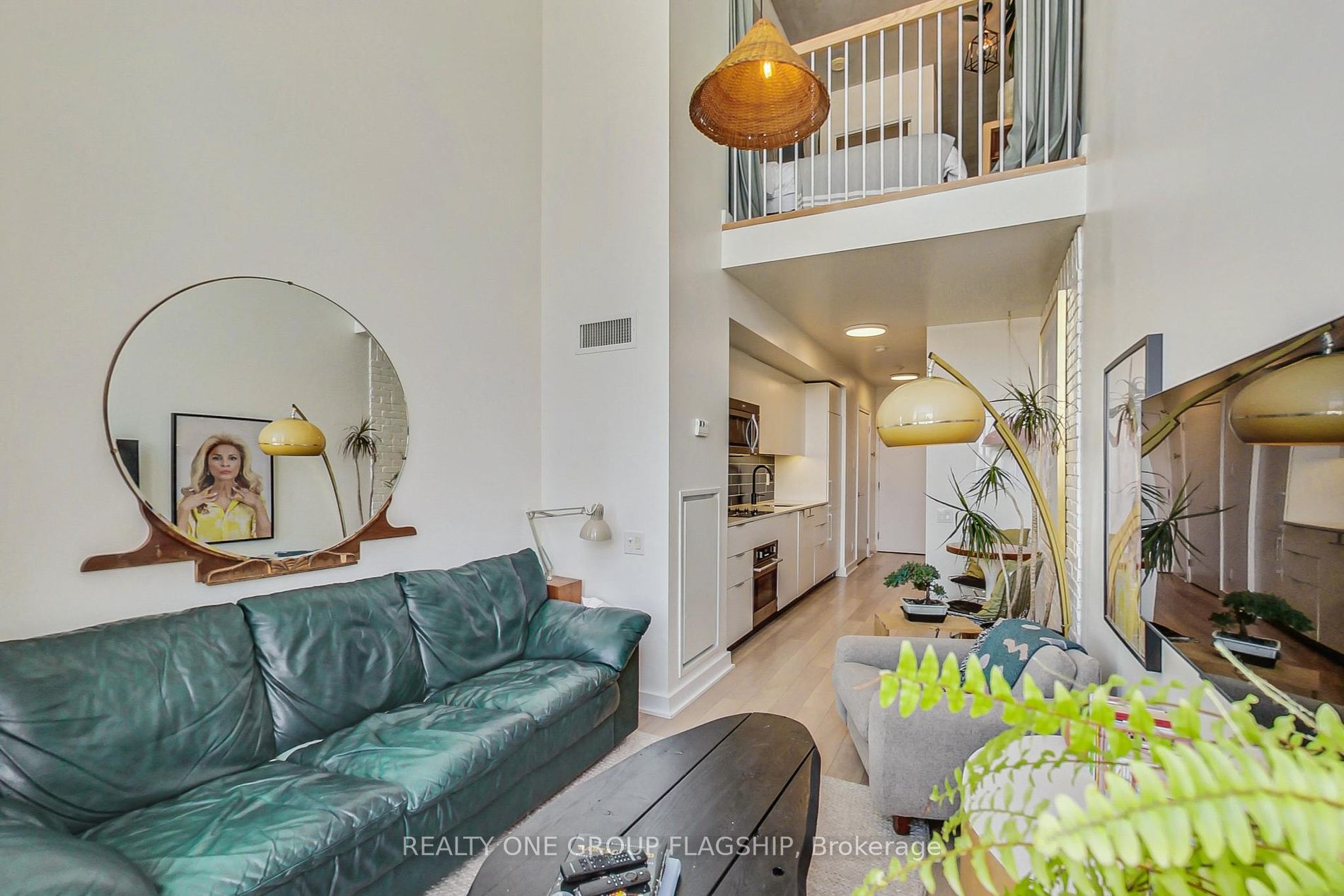 5 Hanna Avenue #617