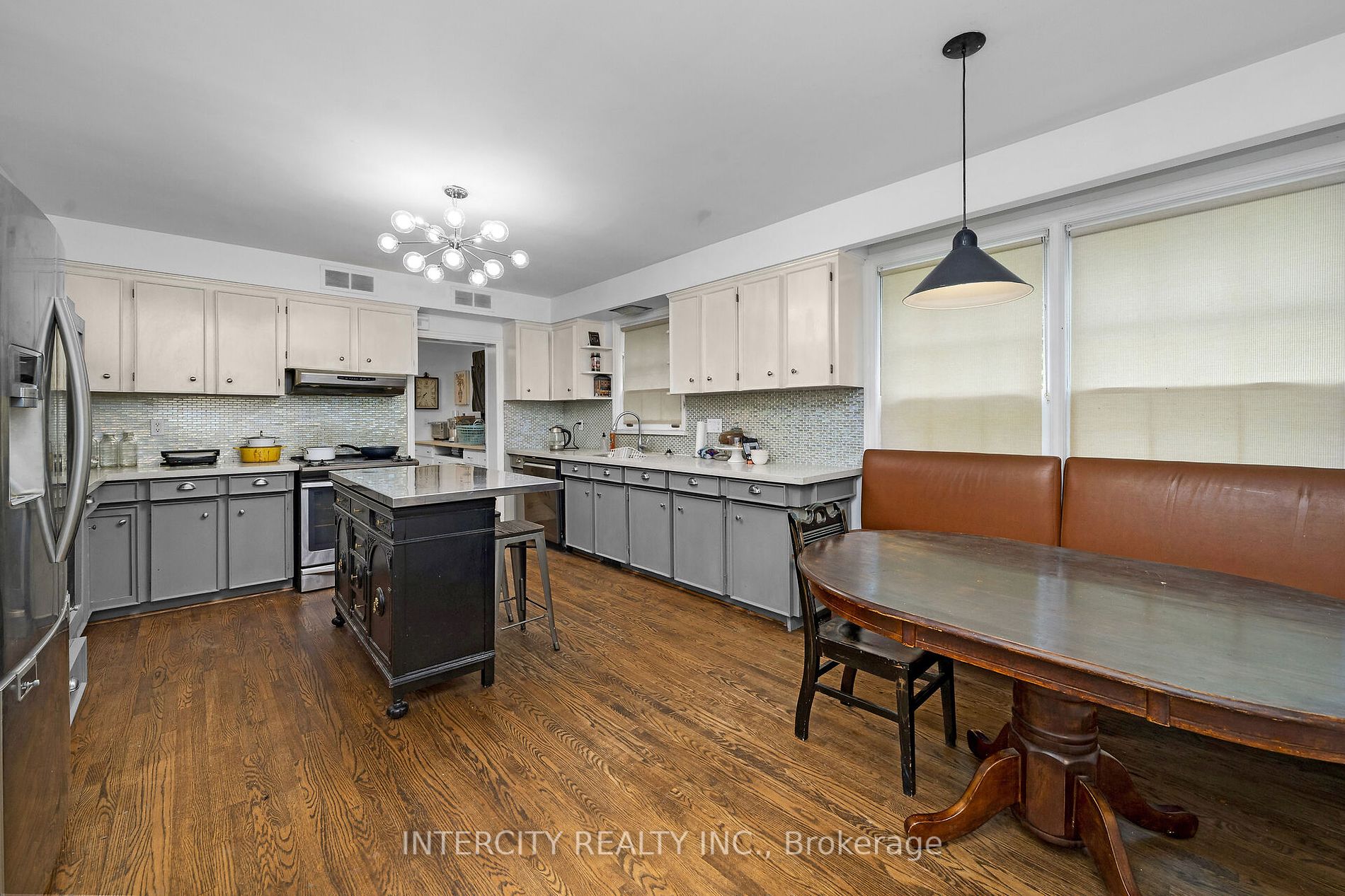 27 Suncrest Dr