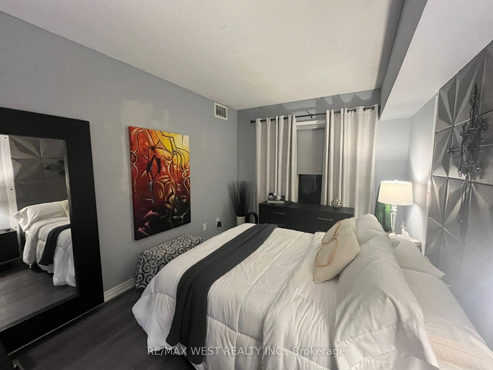 1000 Sheppard Ave W, #206