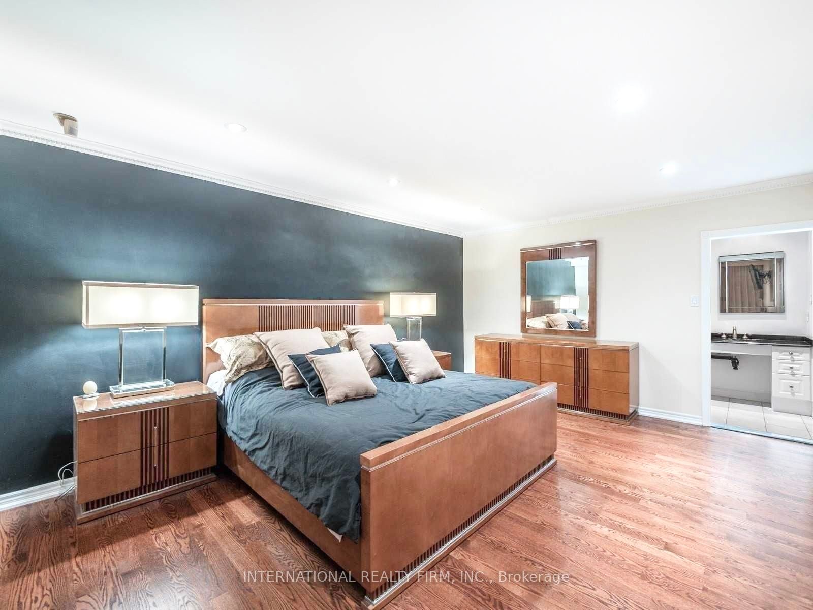 51 Blue Forest Dr