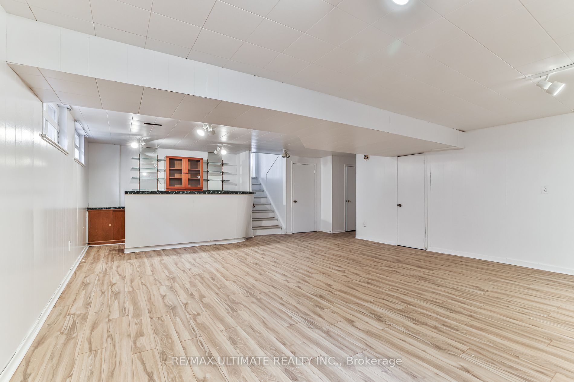 90 Charlton Boulevard