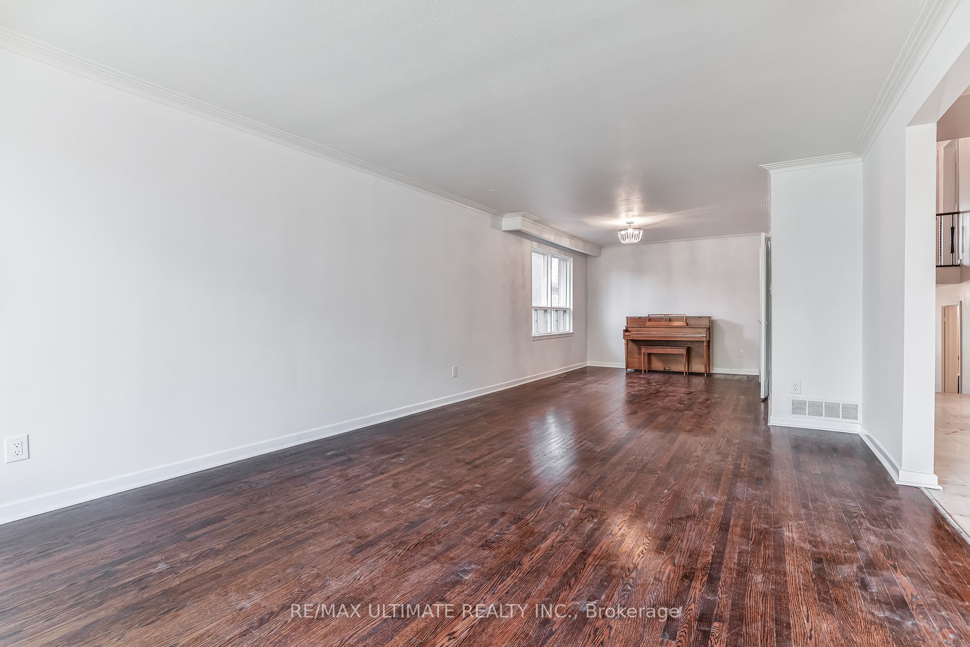 90 Charlton Boulevard