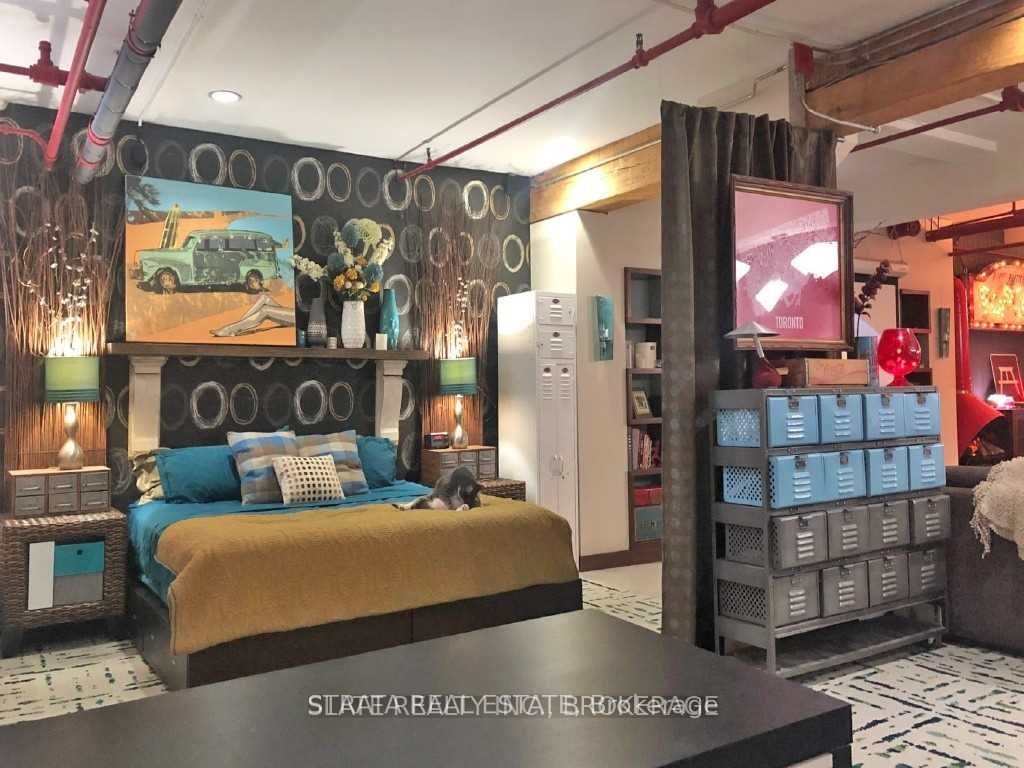 535 Queen Street E, #1